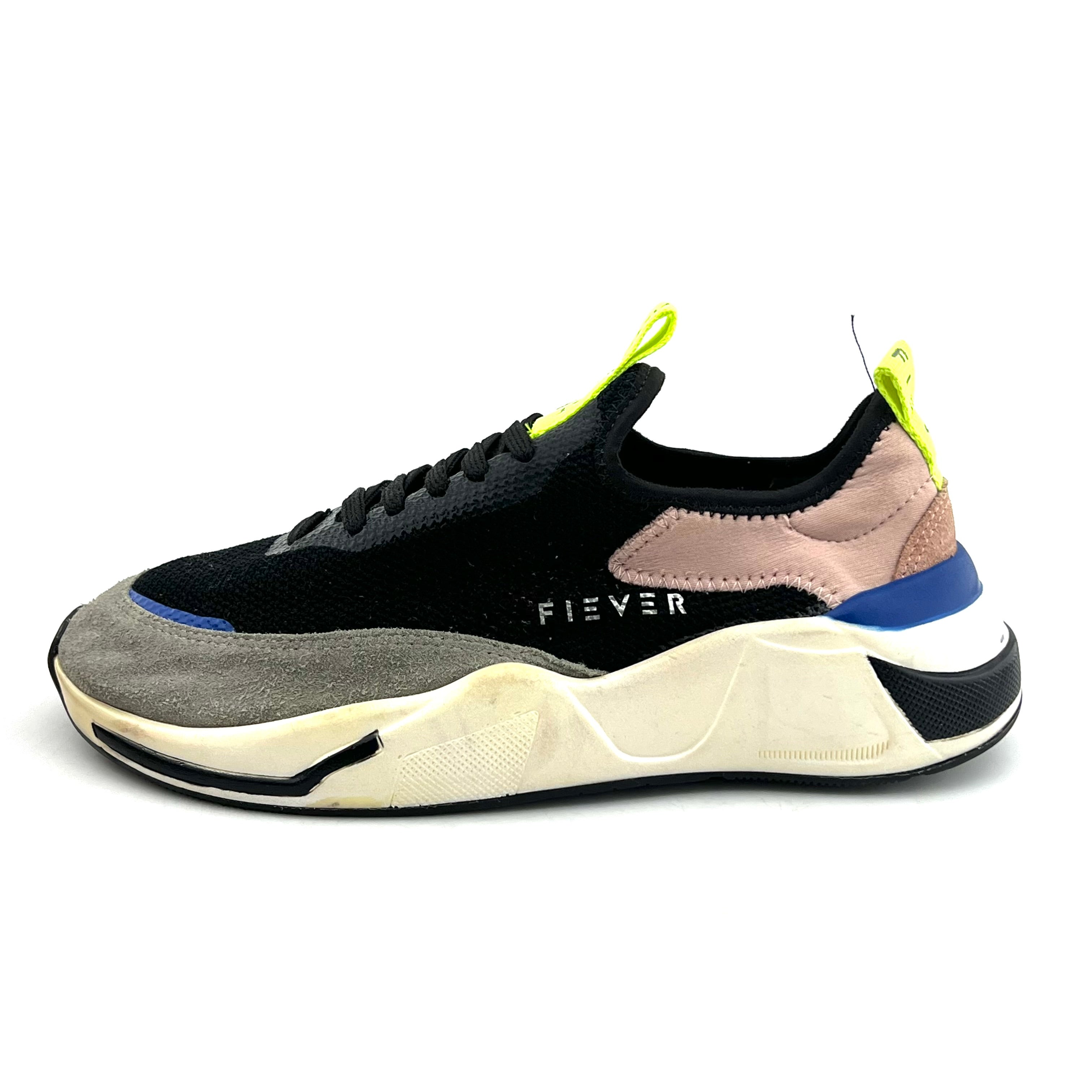 Tenis Fiever