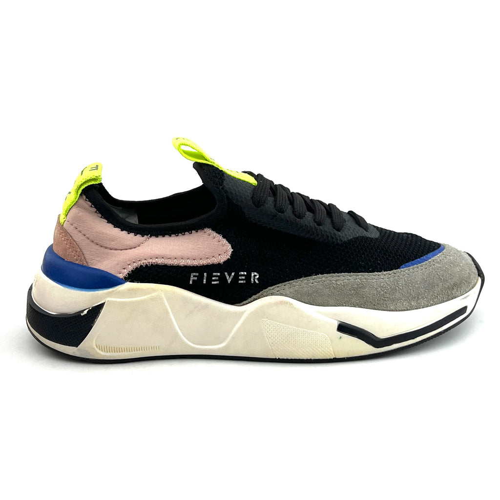 Tenis Fiever