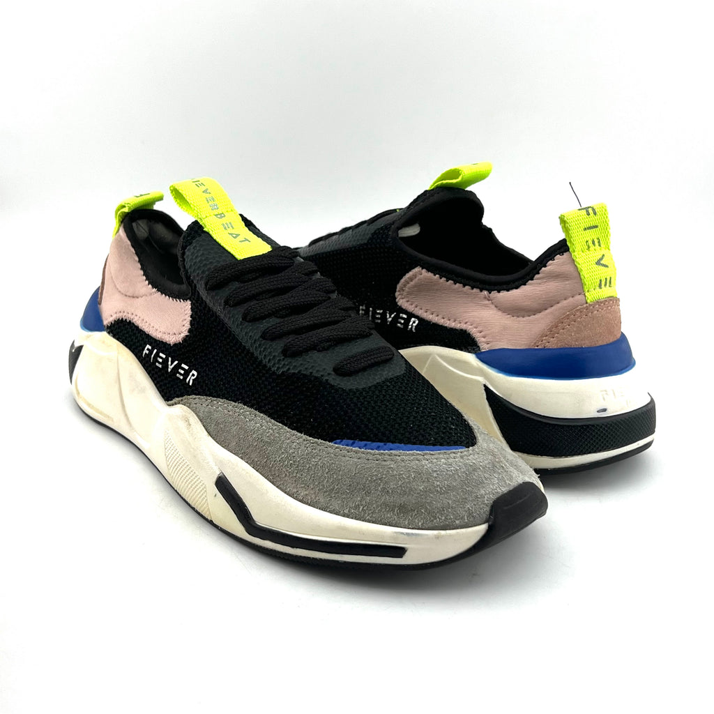 Tenis Fiever