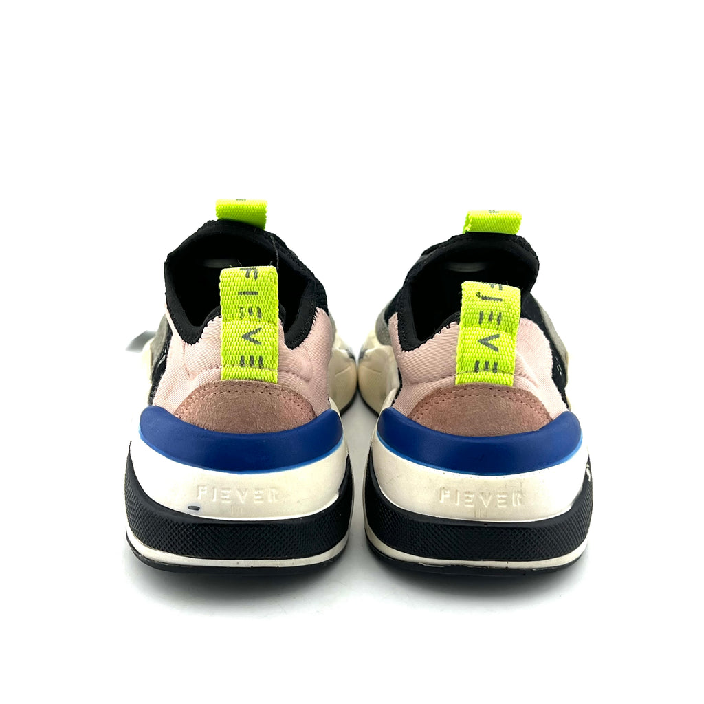 Tenis Fiever