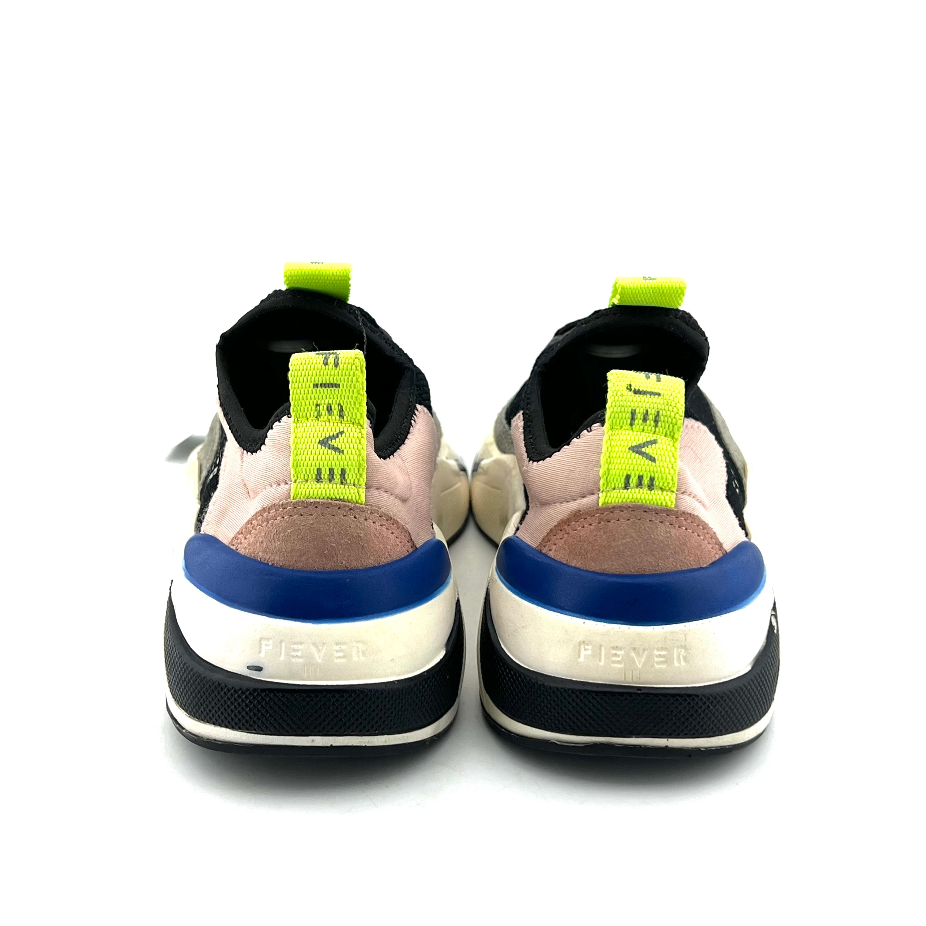 Tenis Fiever