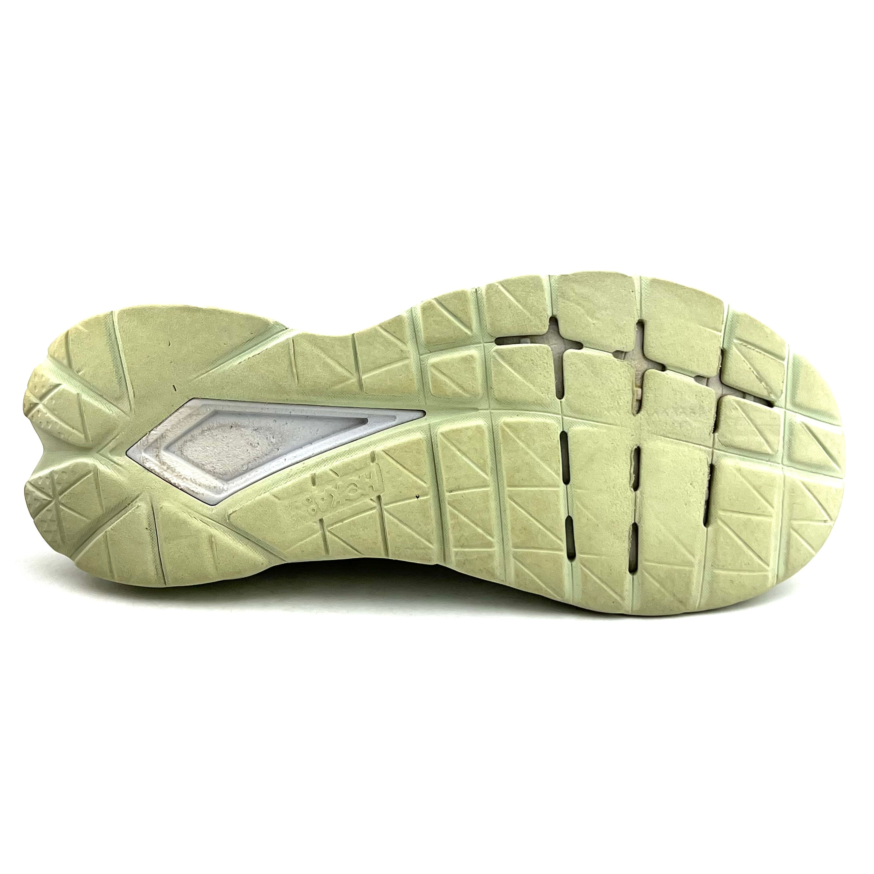 Hoka One One Mach 4