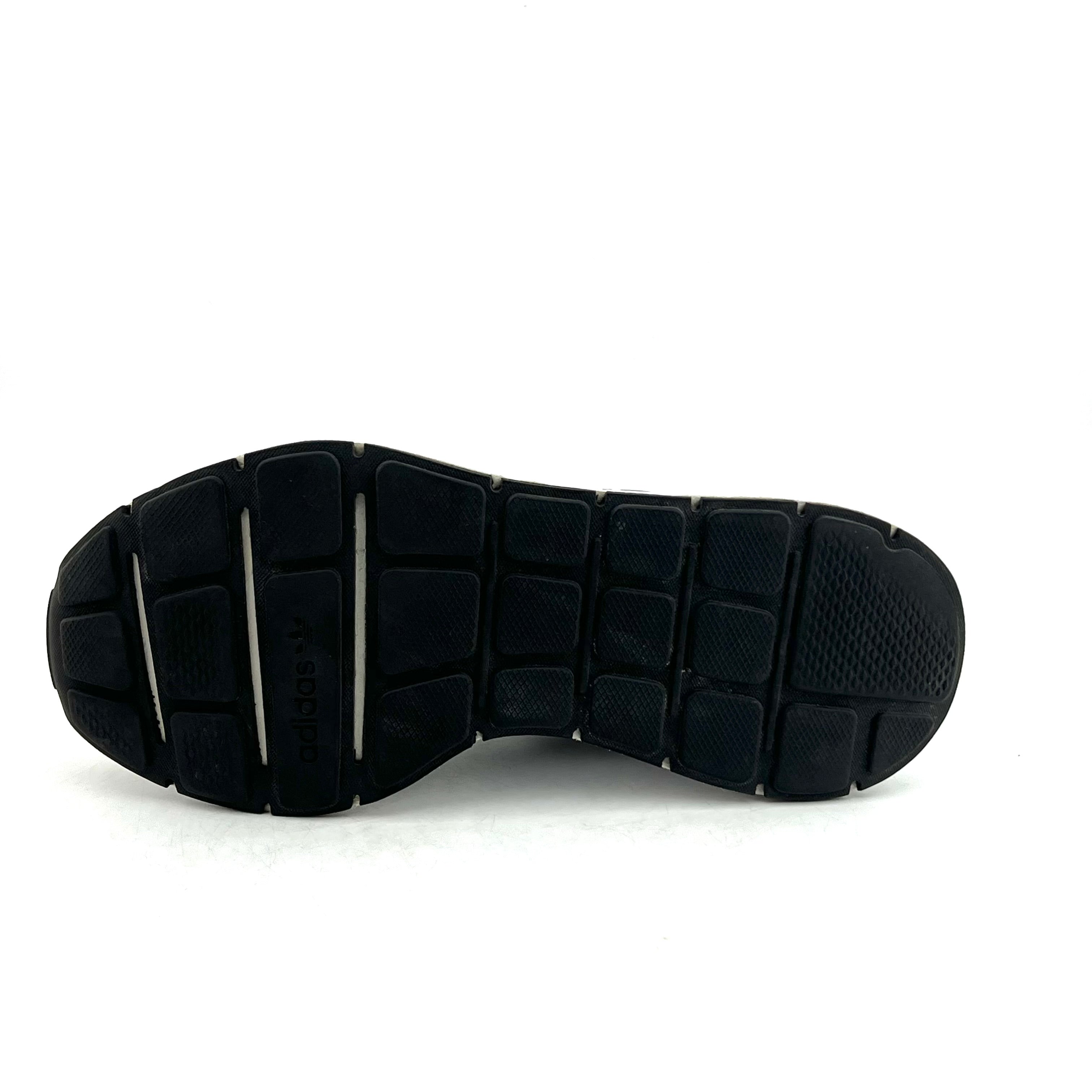 Adidas Swift Run X