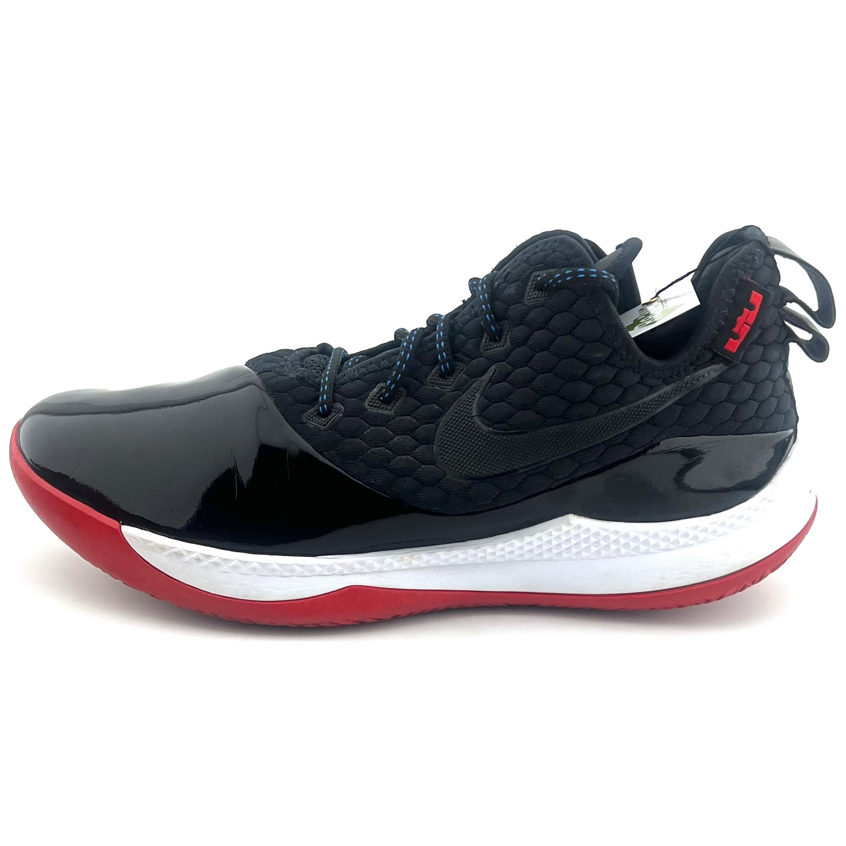 Nike Akron 330