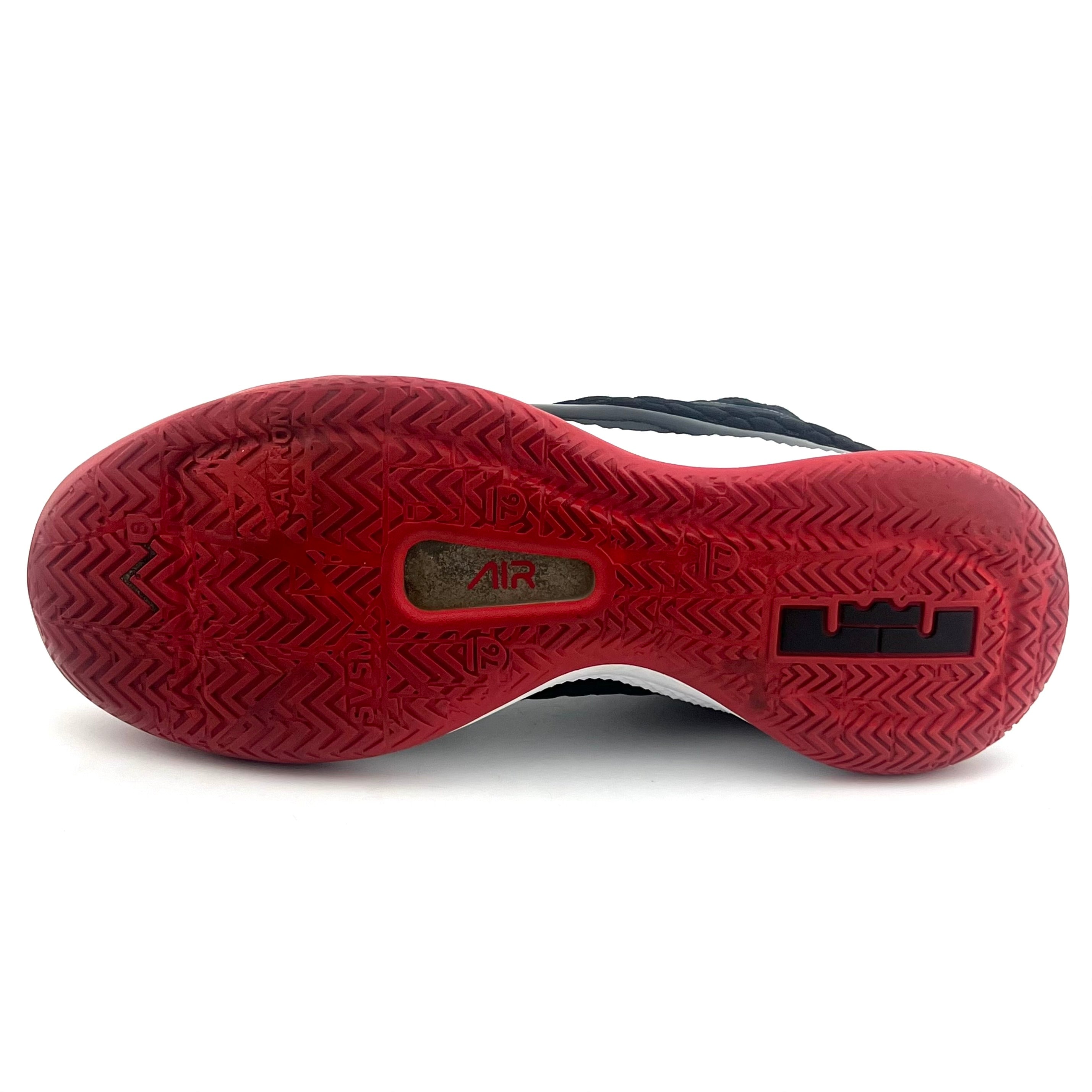Nike Akron 330