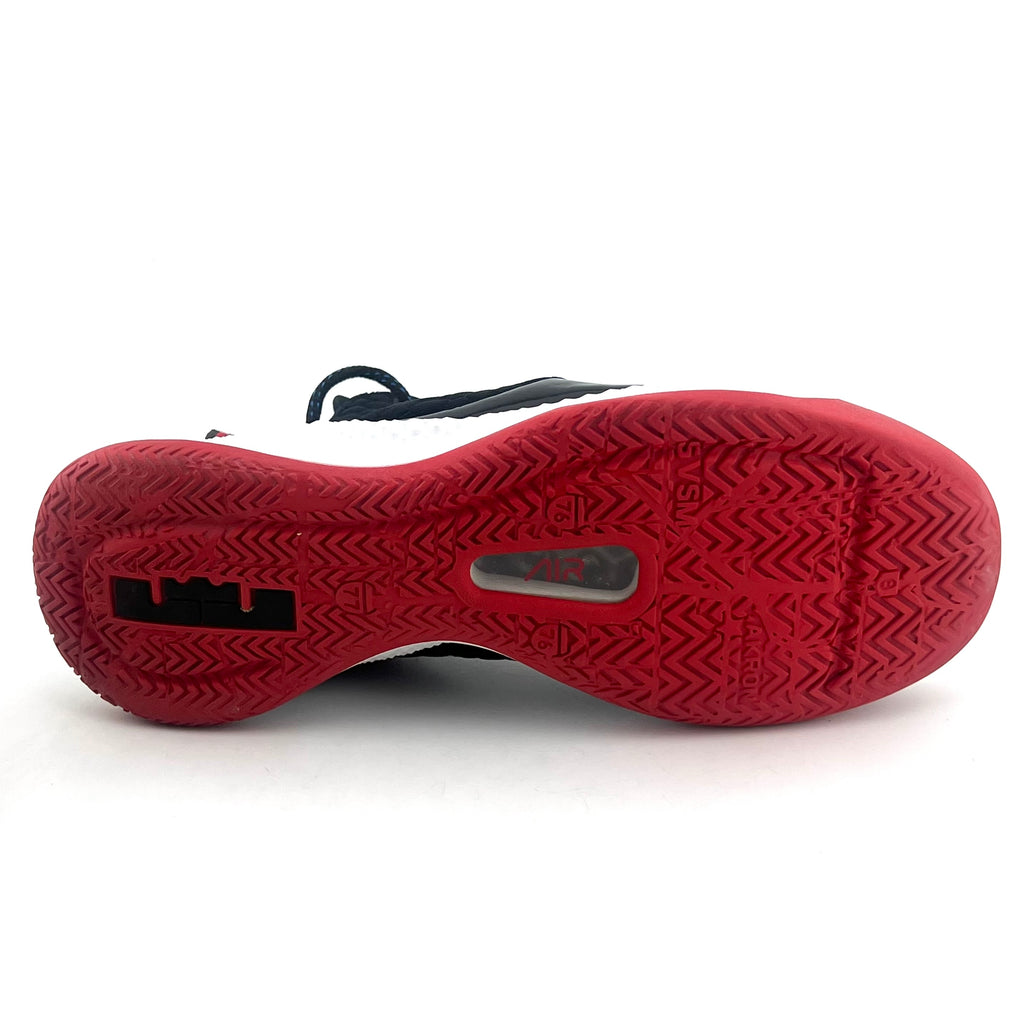 Nike Akron 330