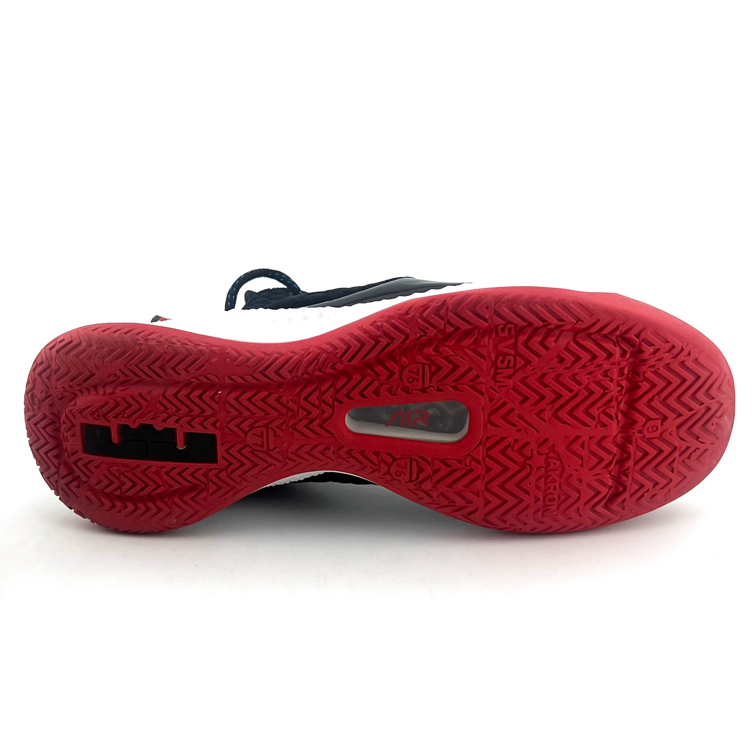 Nike Akron 330