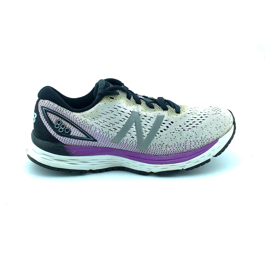 New Balance 880