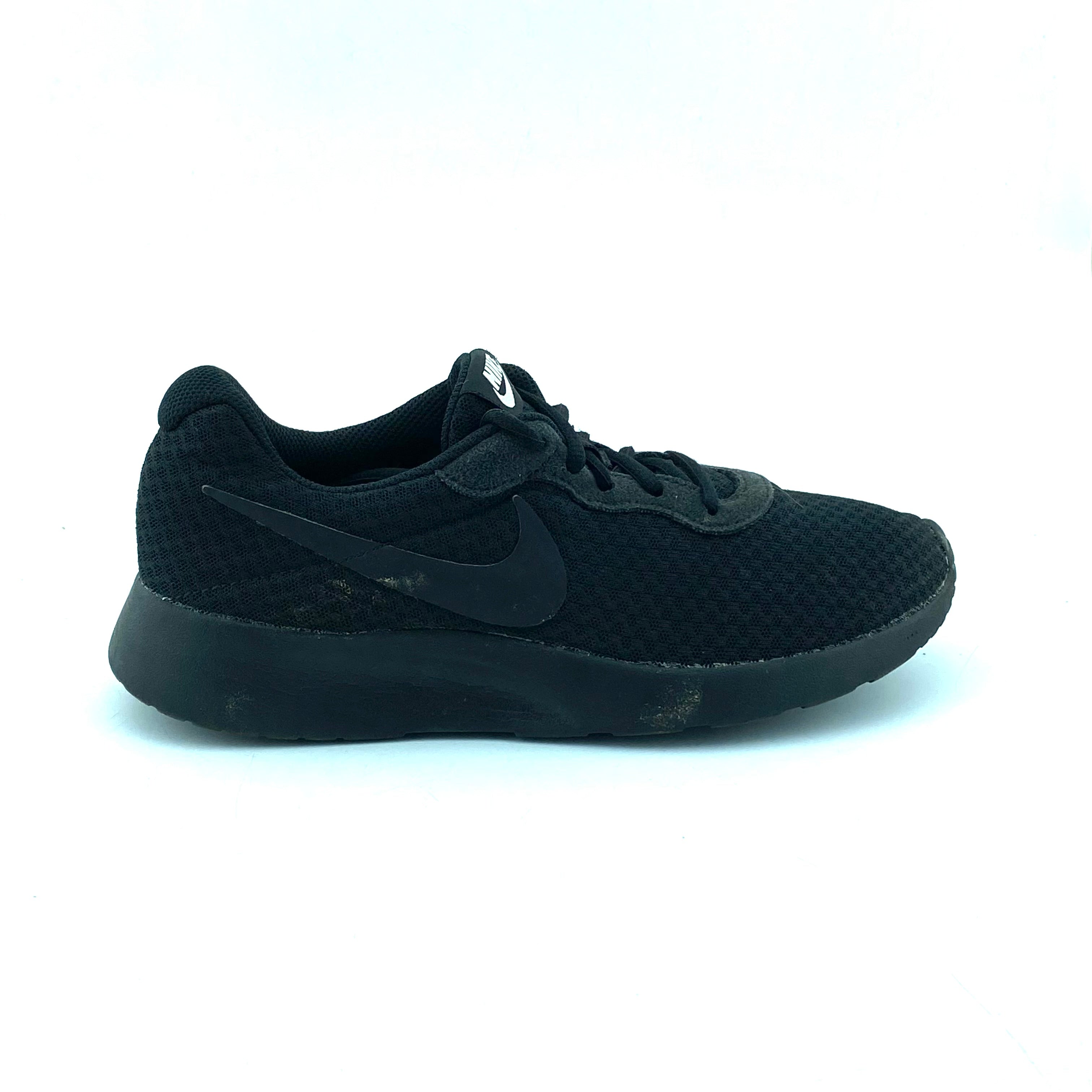 Nike Tanjun