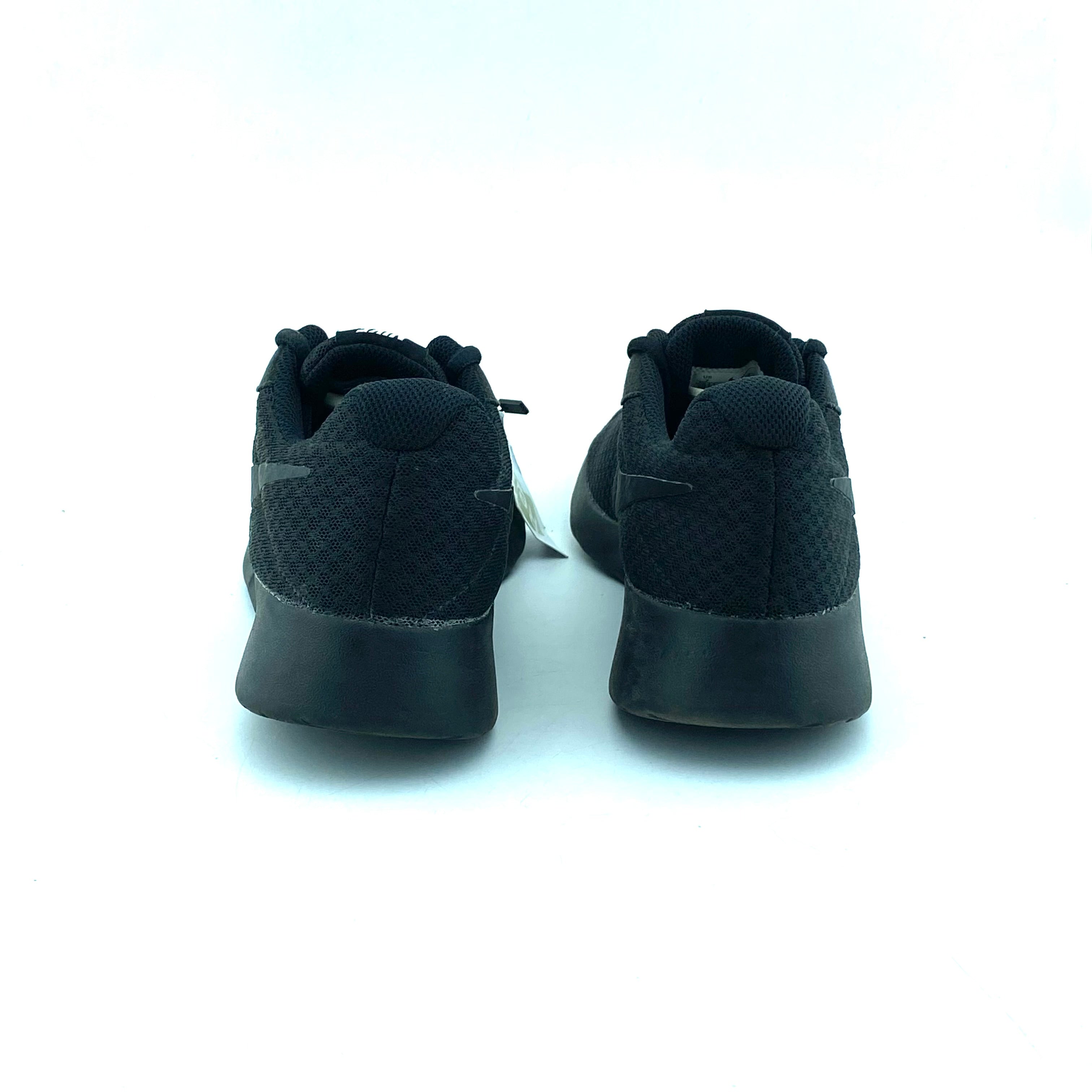 Nike Tanjun