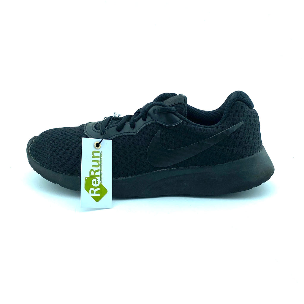 Nike Tanjun