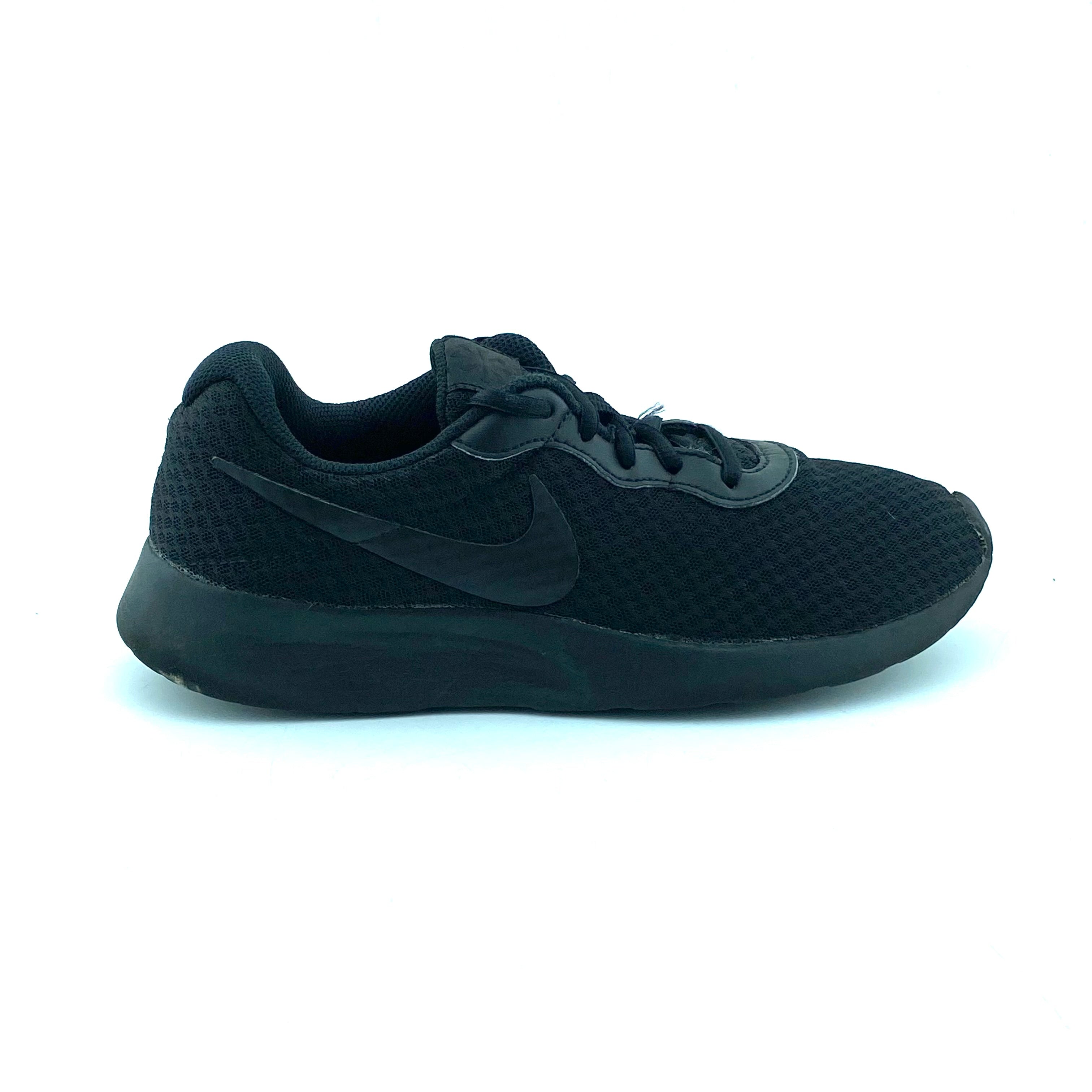 Nike Tanjun