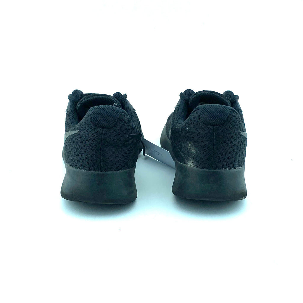 Nike Tanjun