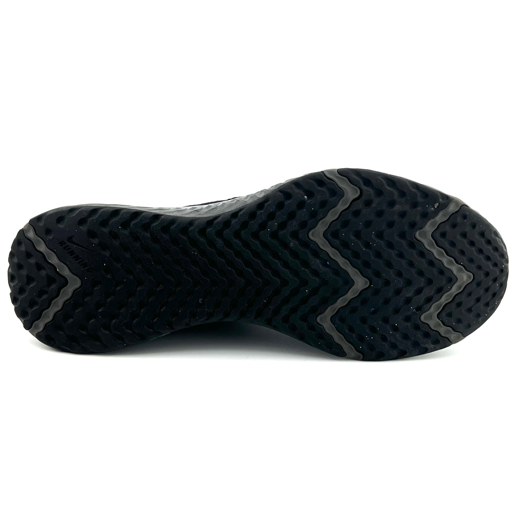 Nike Revolution 5