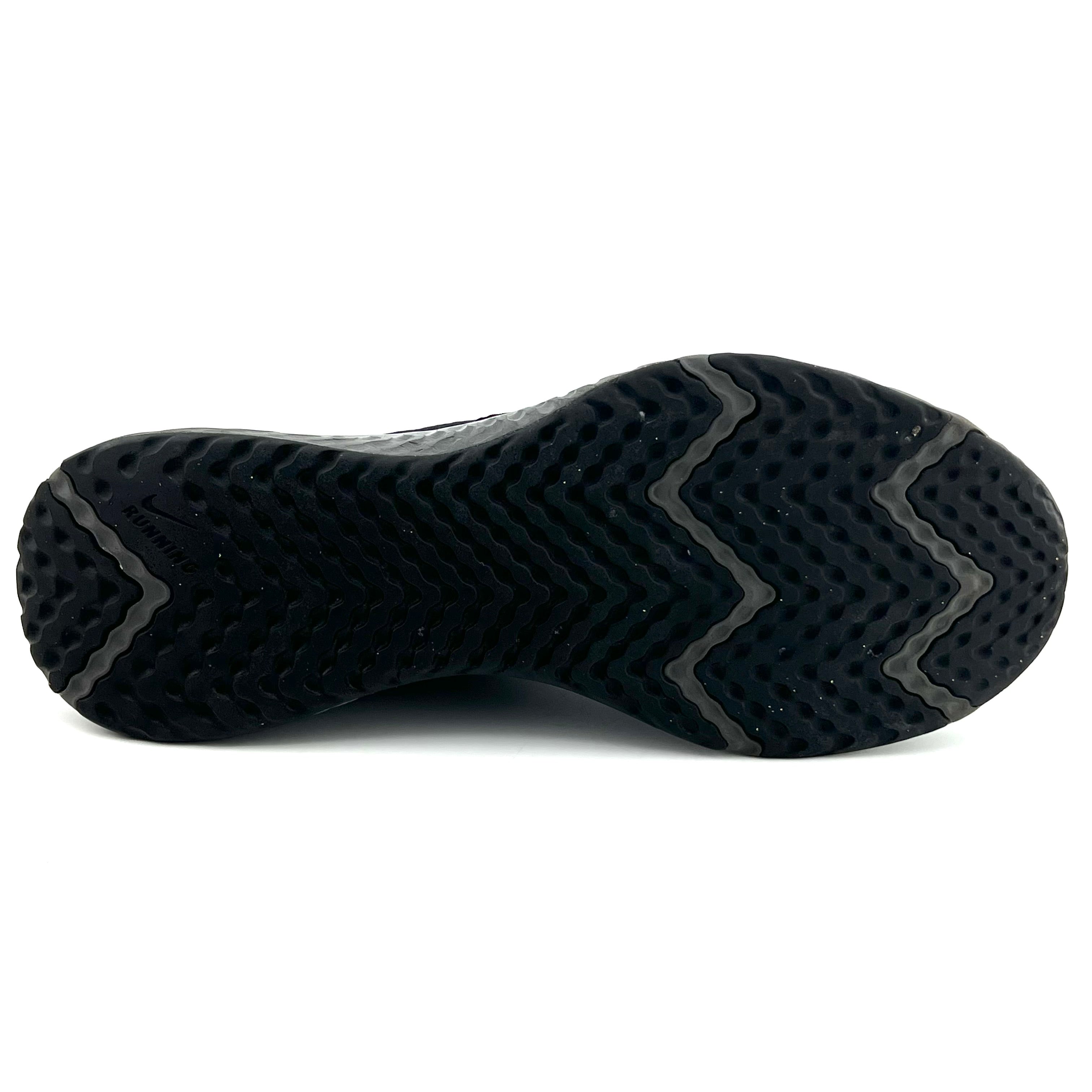Nike Revolution 5