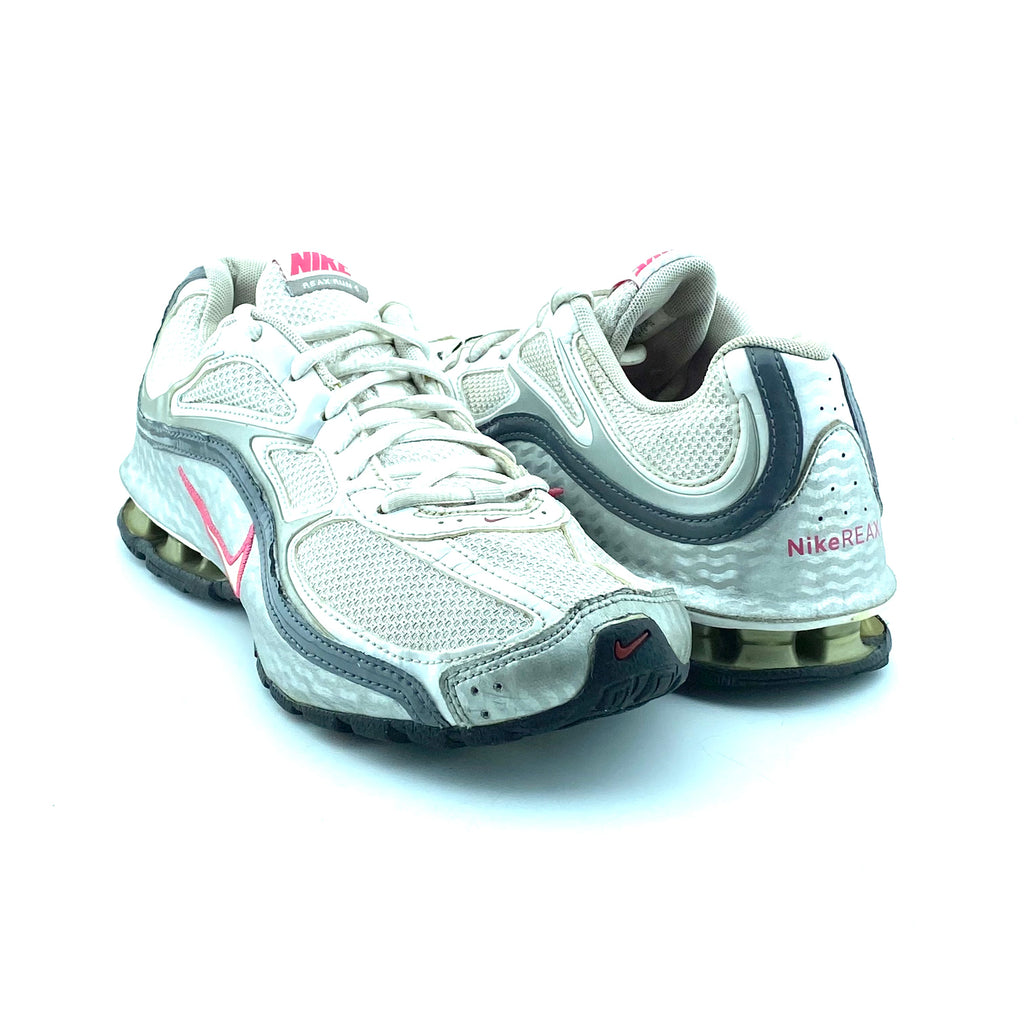 Nike Reax