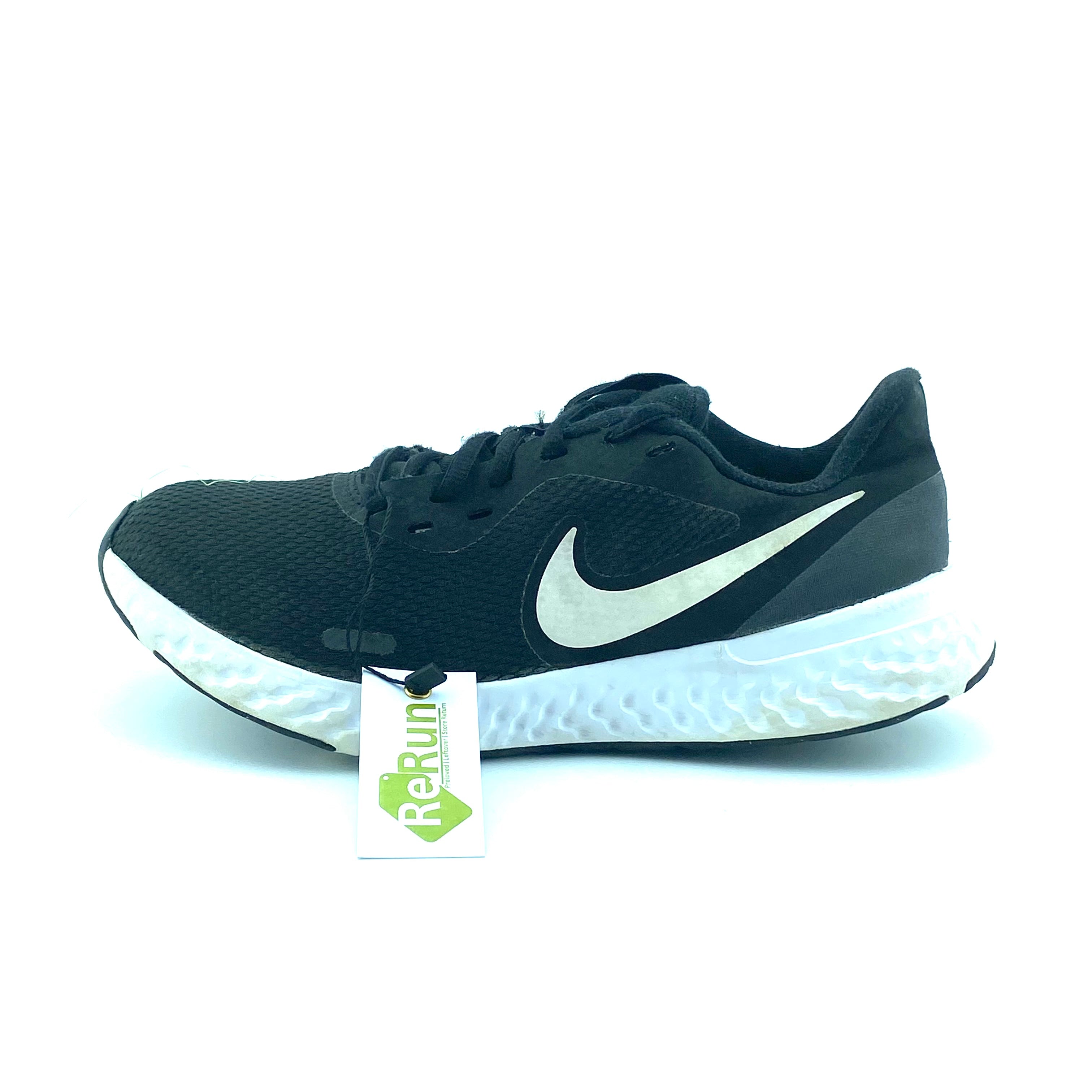 Nike Revolution 5