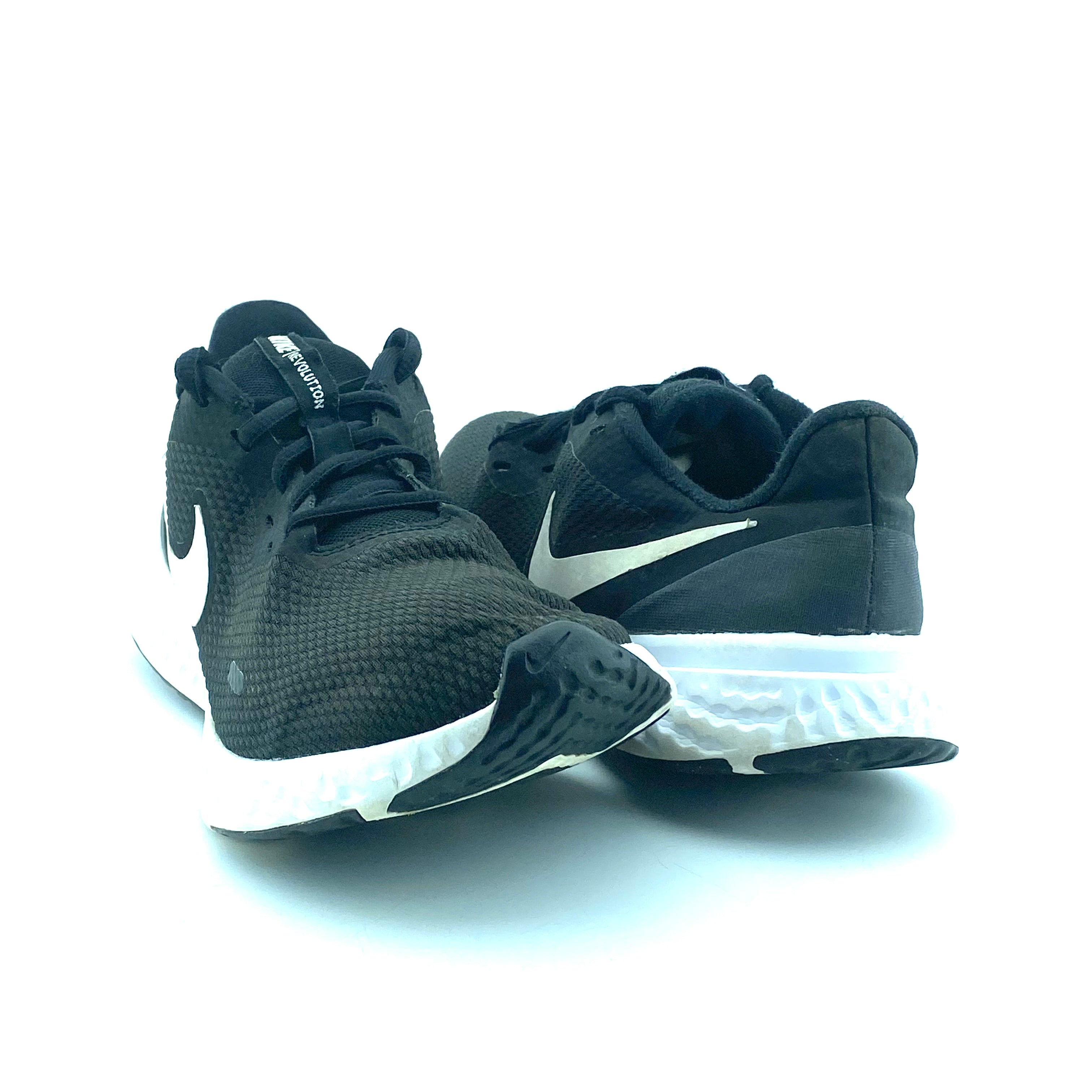 Nike Revolution 5