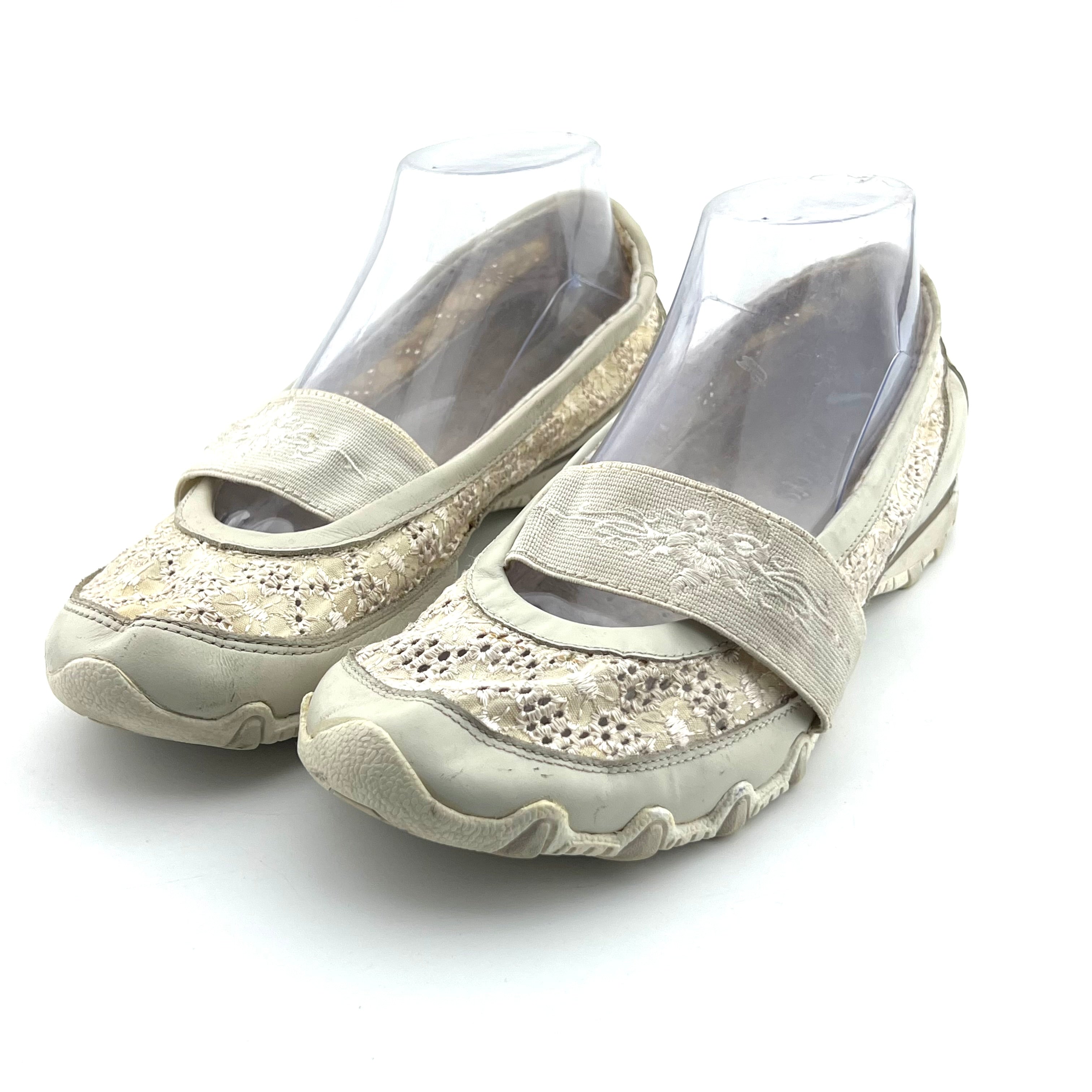 Skechers