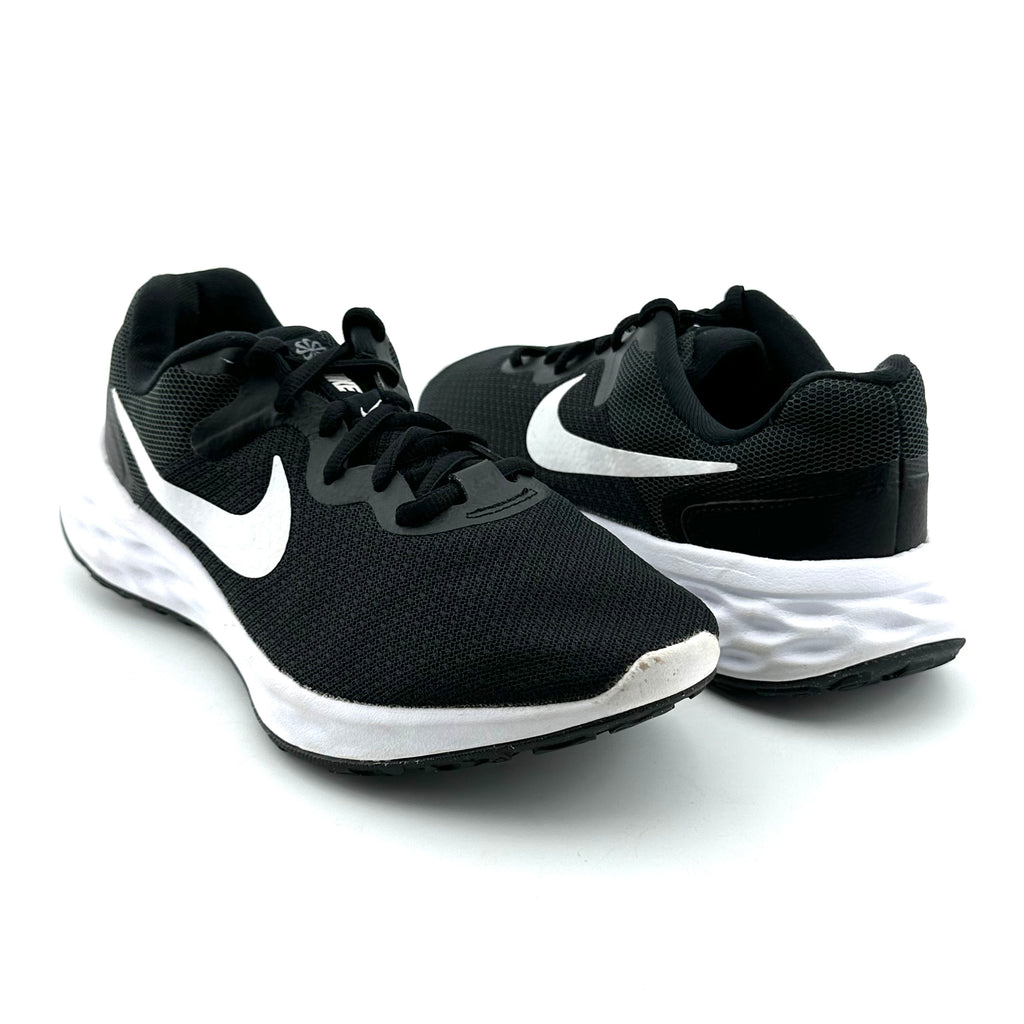 Nike Revolution 6