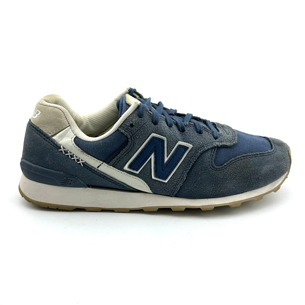 New Balance 996