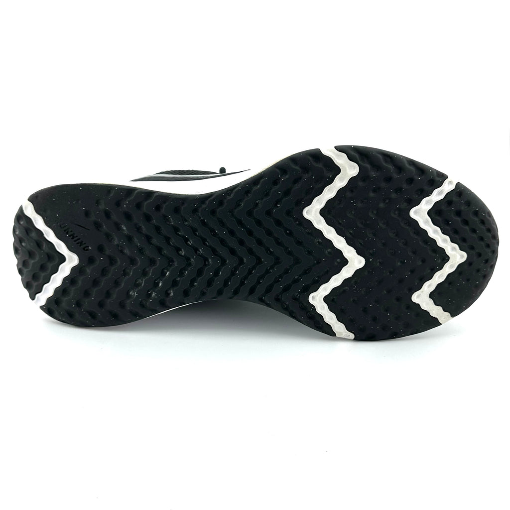 Nike Revolution 5
