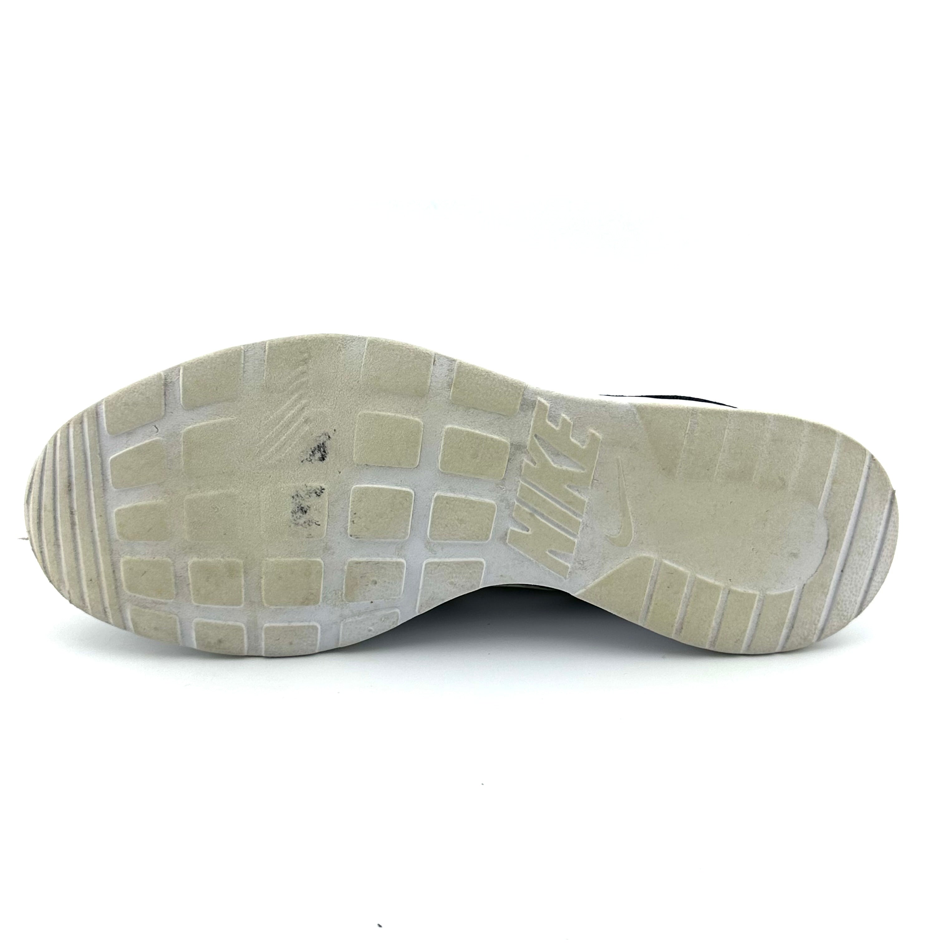Nike  Tanjun