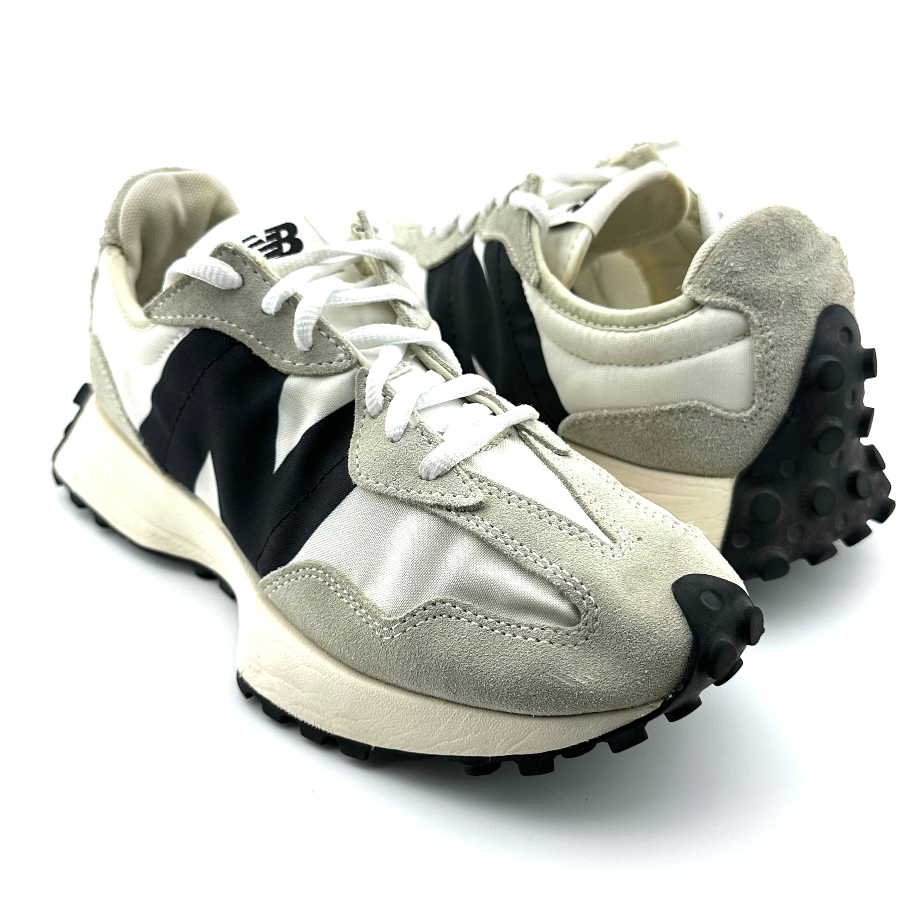 New Balance 327
