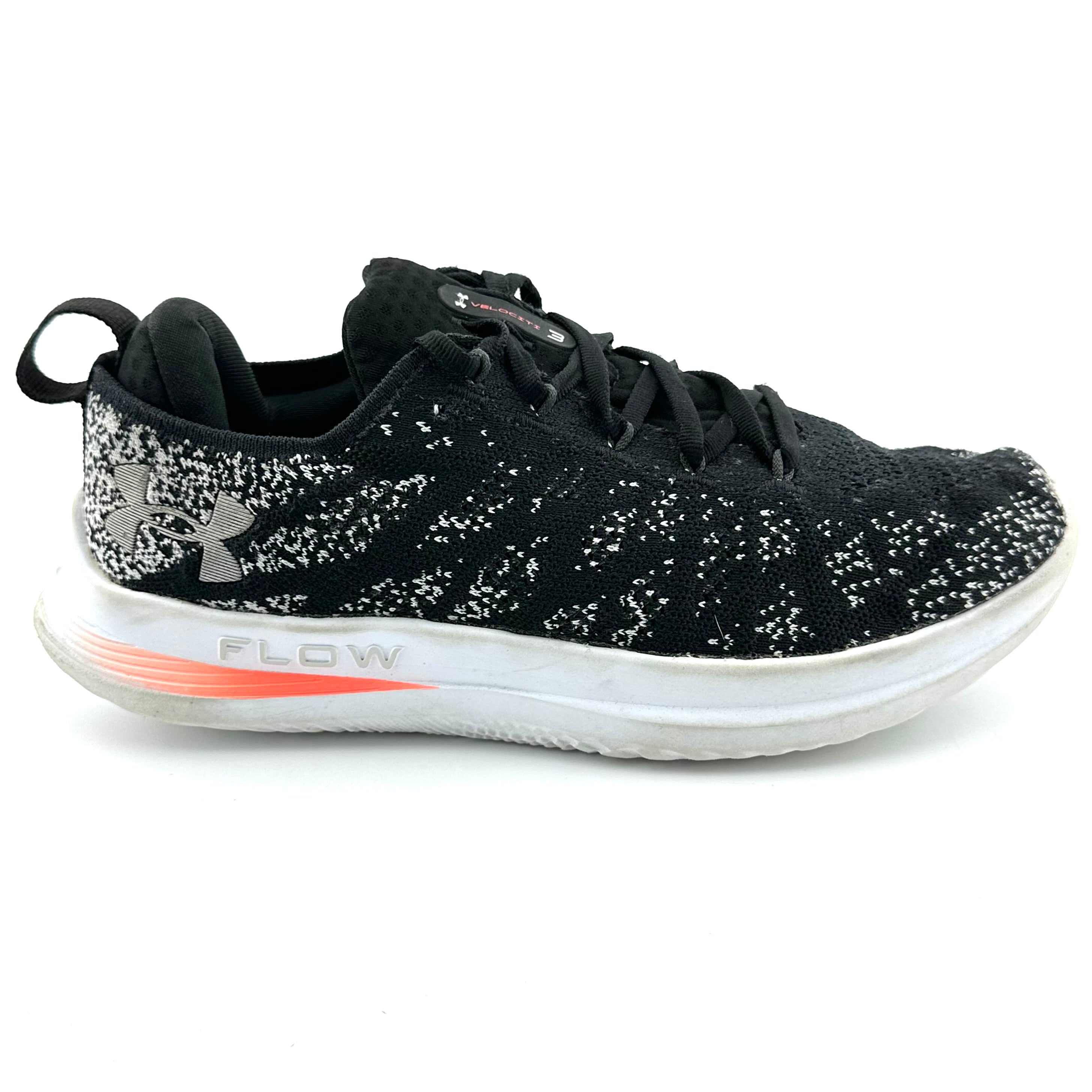 Under Armour Velocity 3