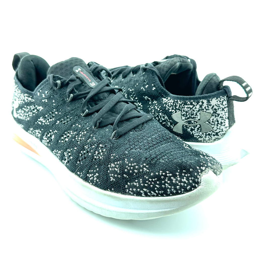 Under Armour Velocity 3