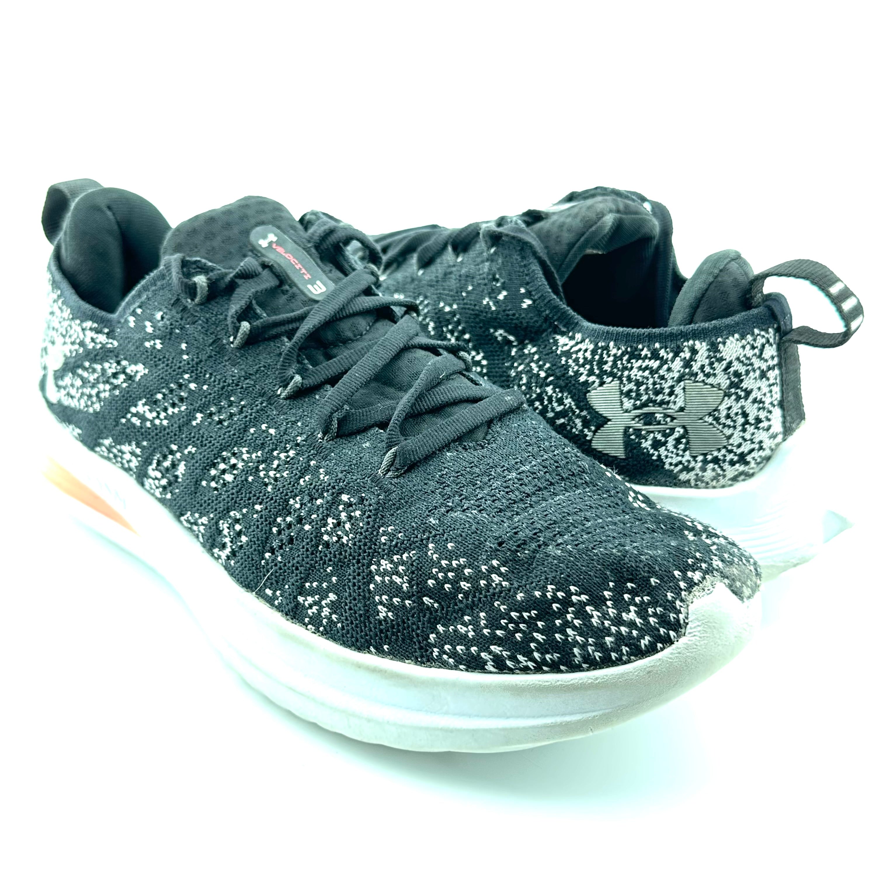 Under Armour Velocity 3