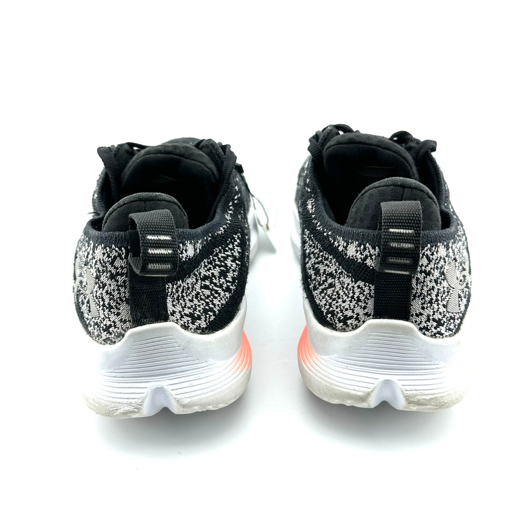 Under Armour Velocity 3