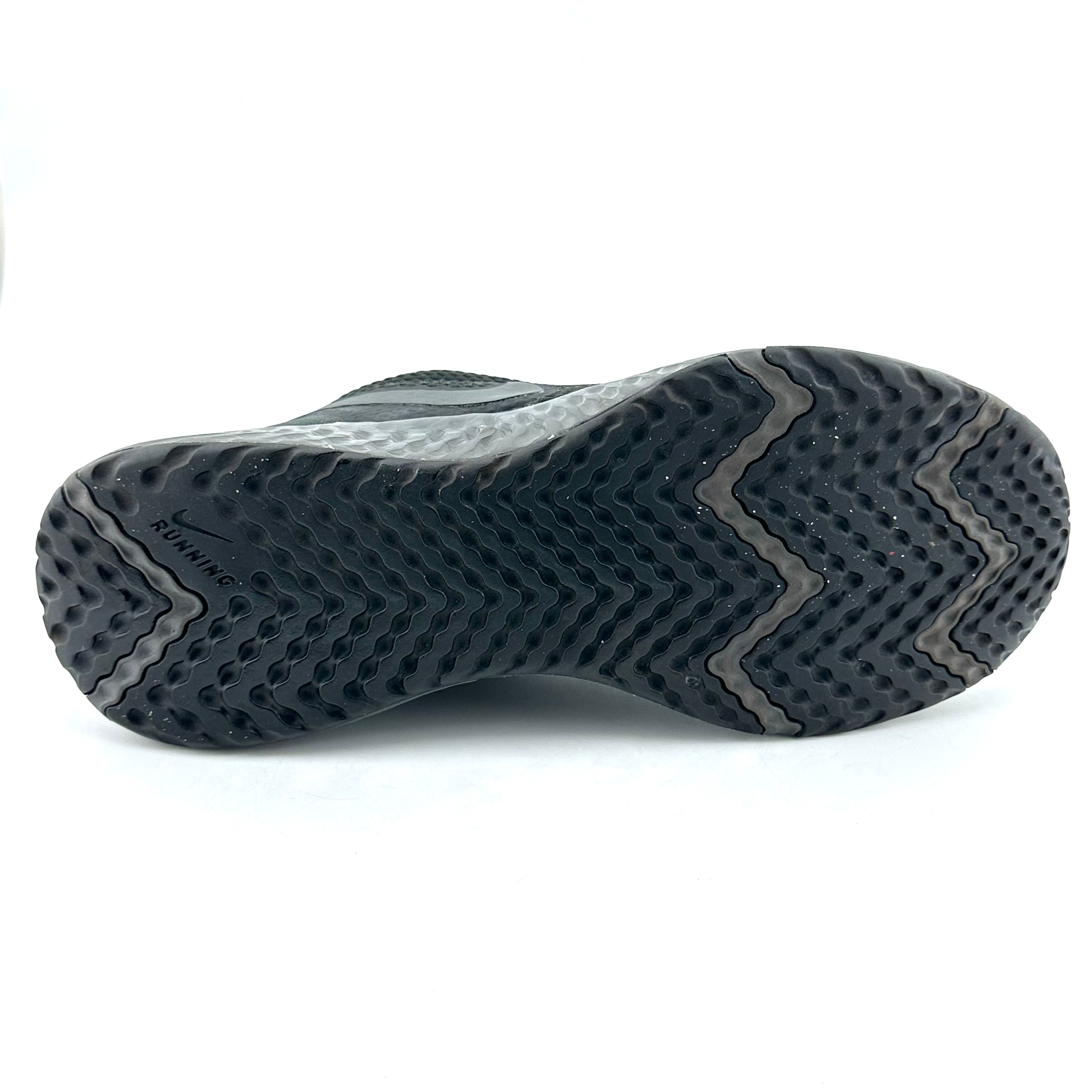 Nike Revolution 5