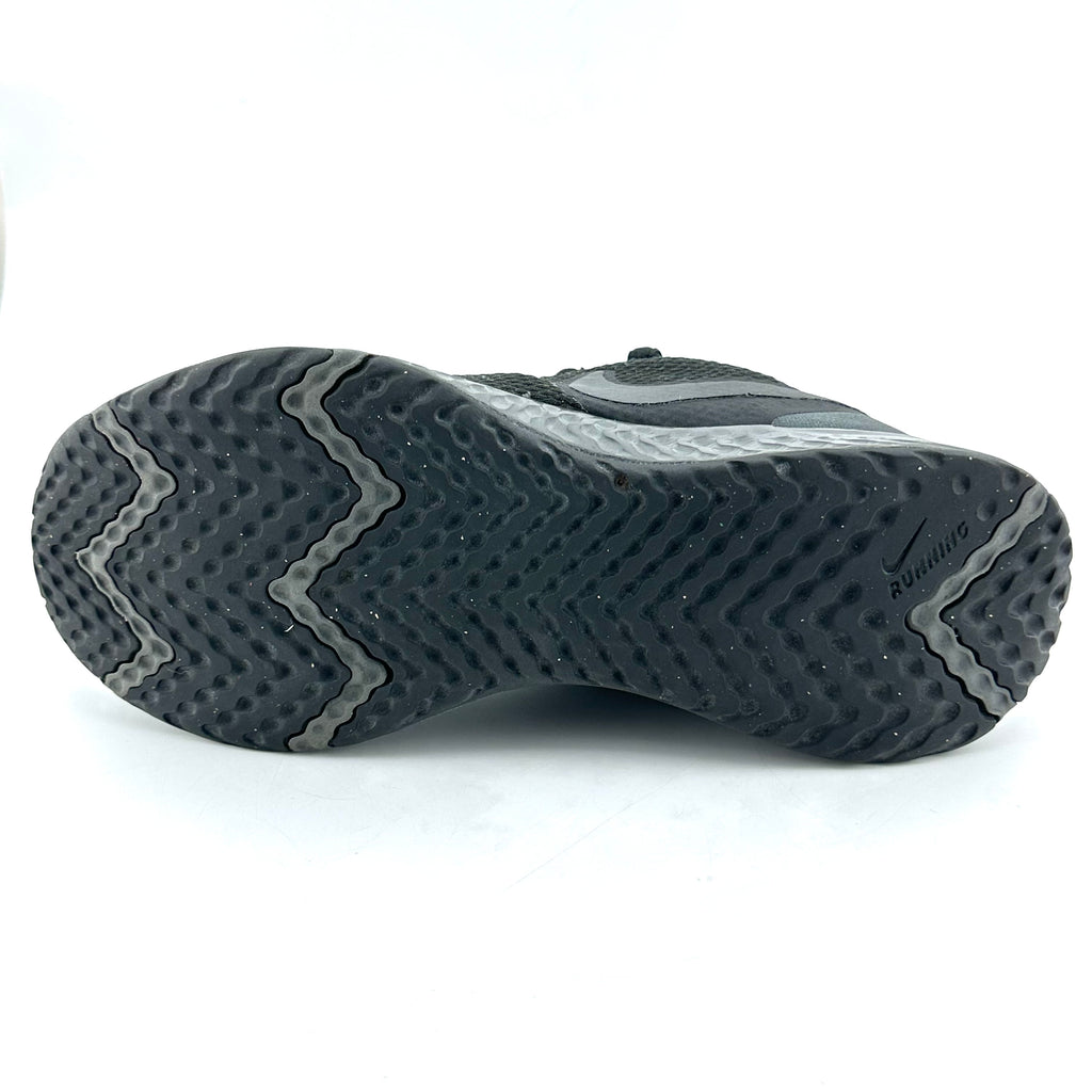 Nike Revolution 5
