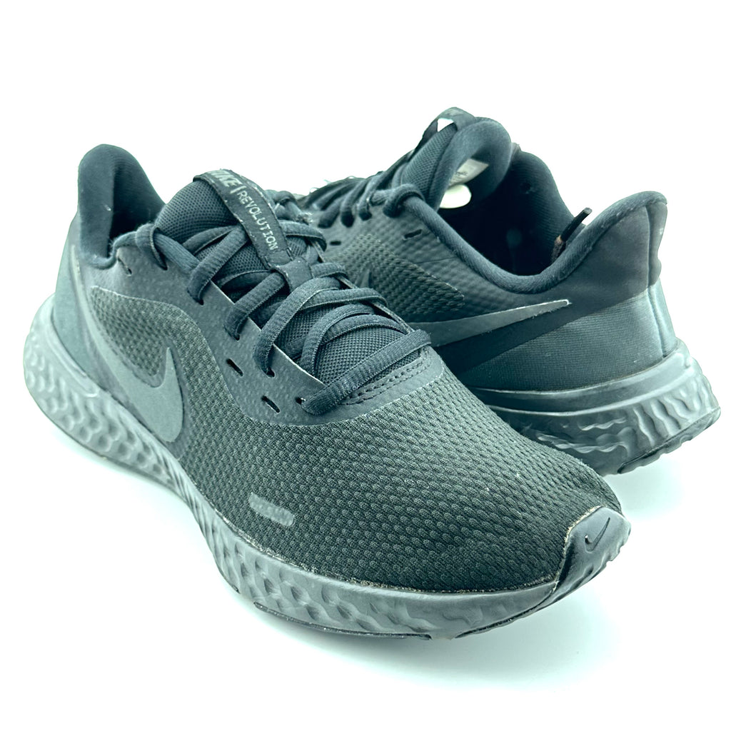 Nike Revolution 5
