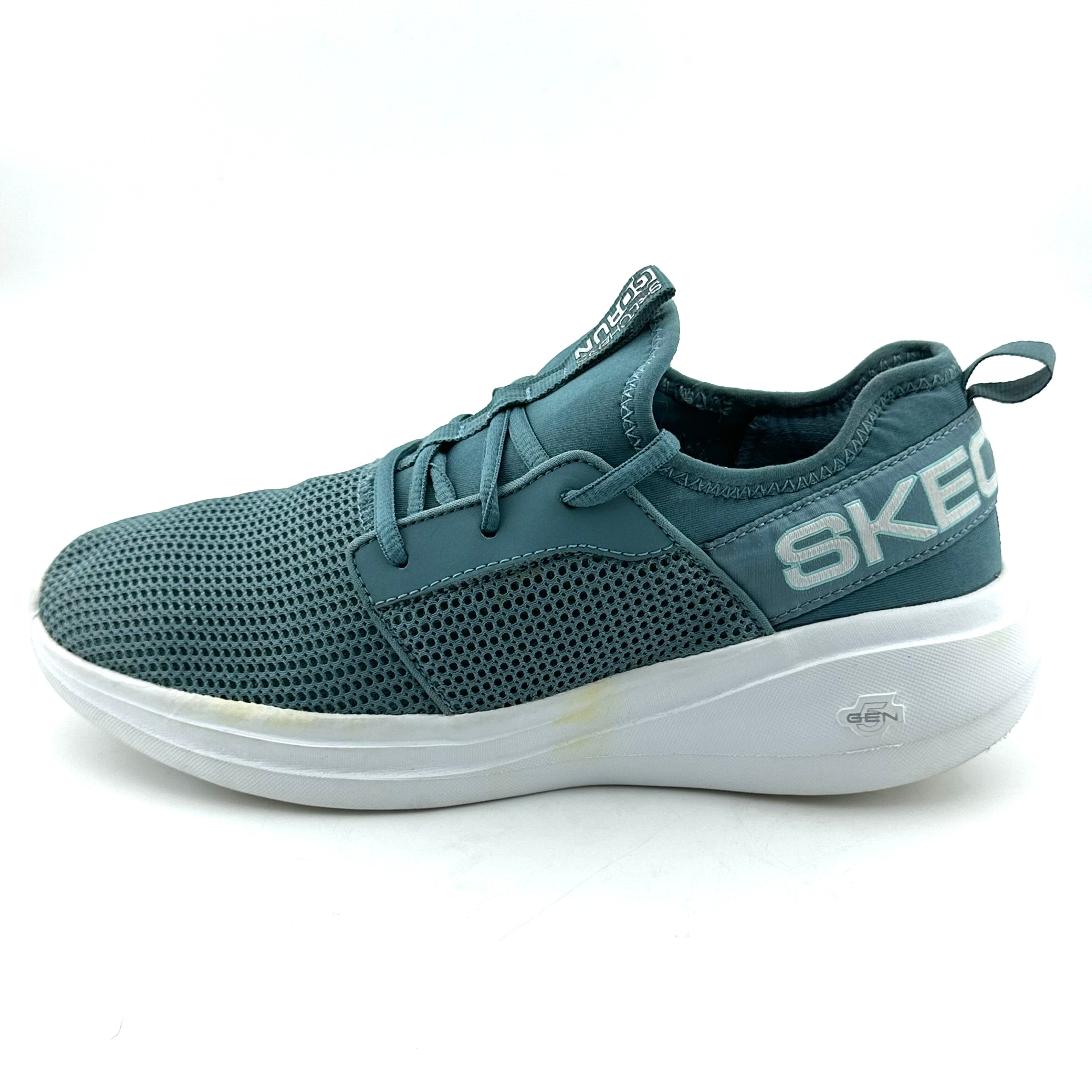 Skechers