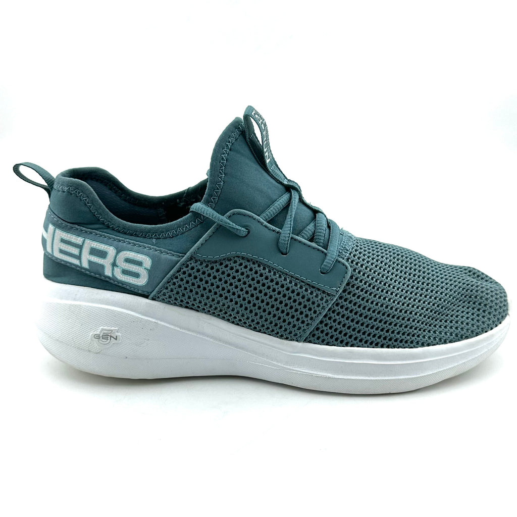 Skechers