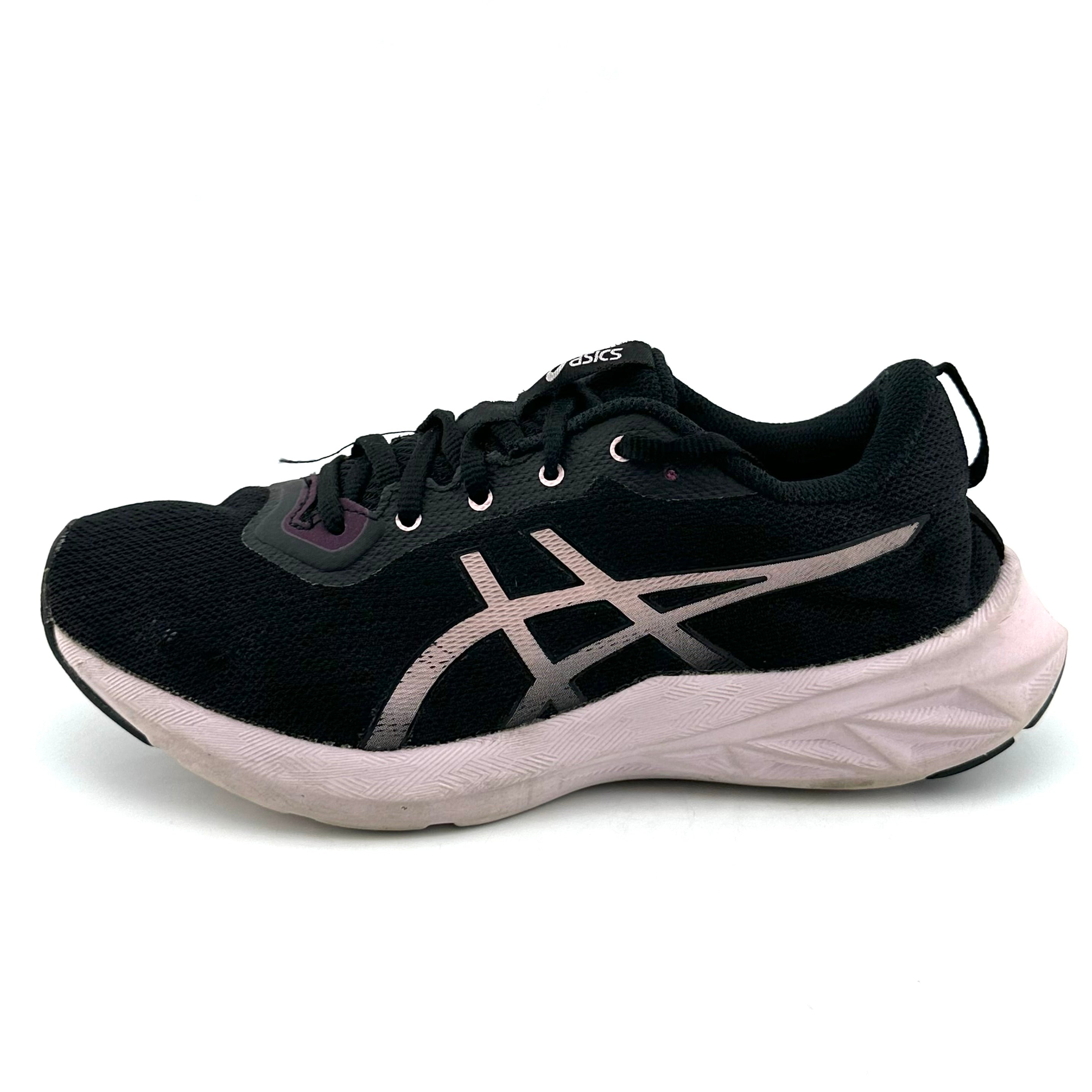 Asics Nova Blast 5