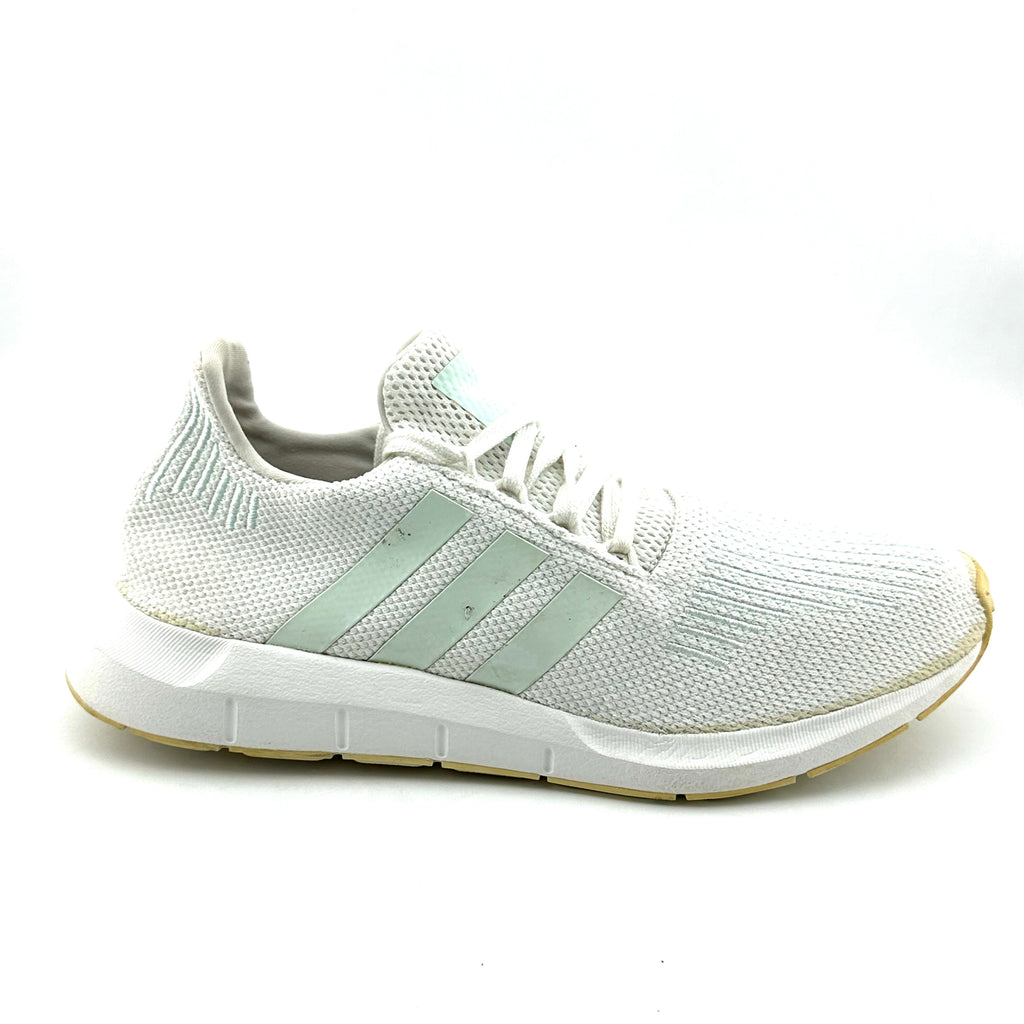 Adidas Swift Run