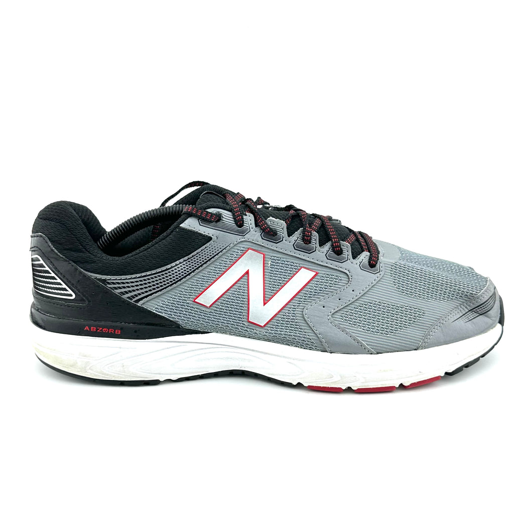 New Balance 560v7