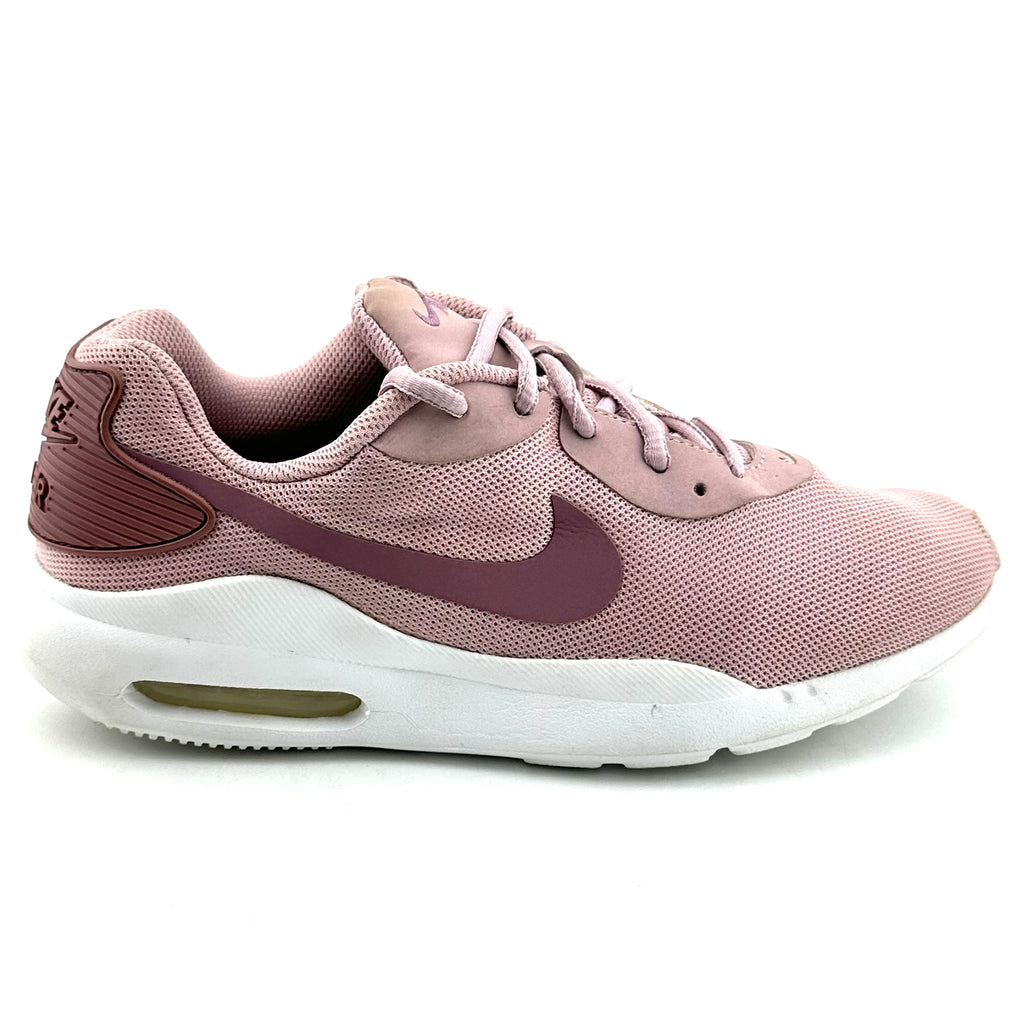 Nike Air Max Oketo