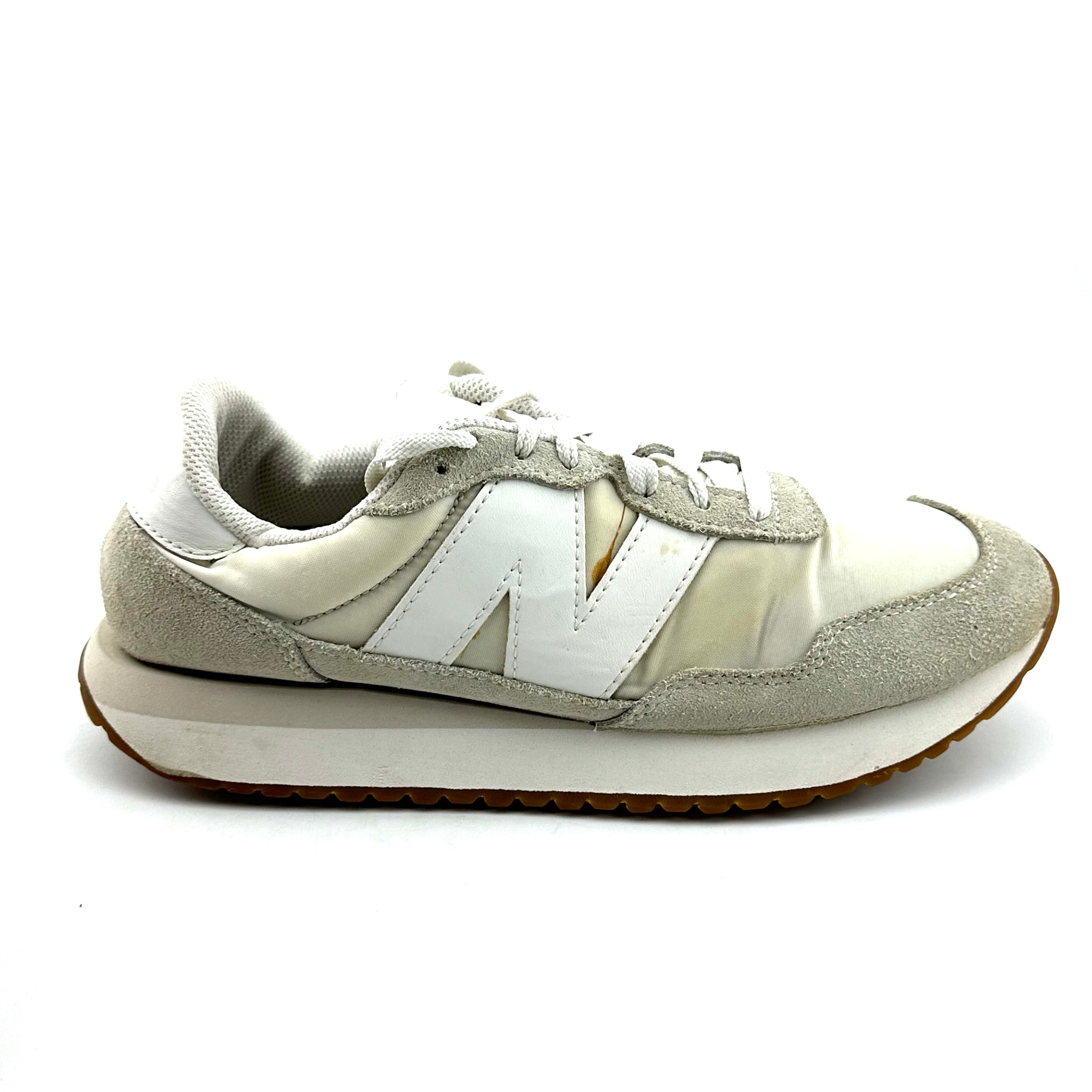 New Balance 237