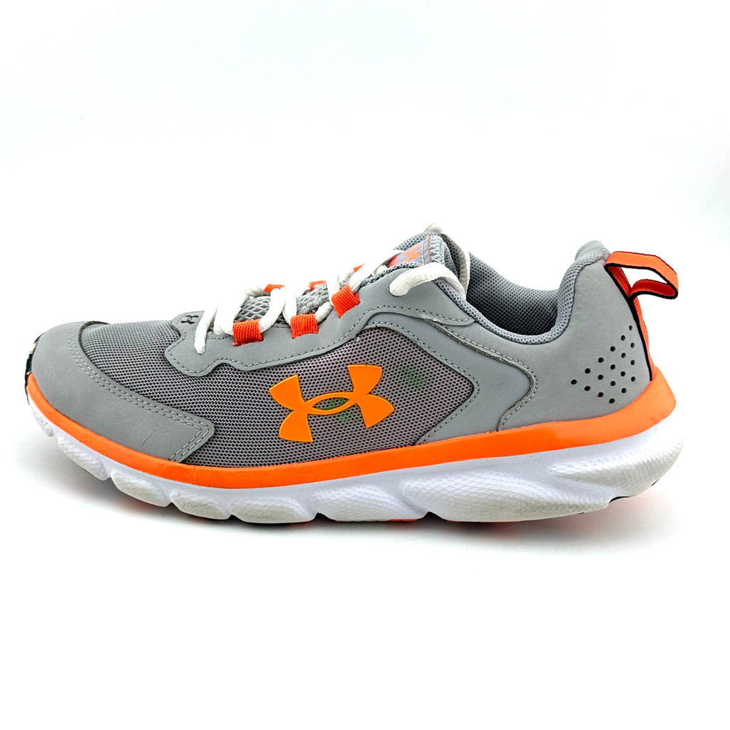 Under Armour Assert 9