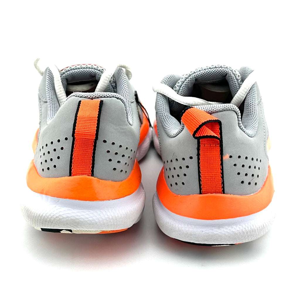 Under Armour Assert 9