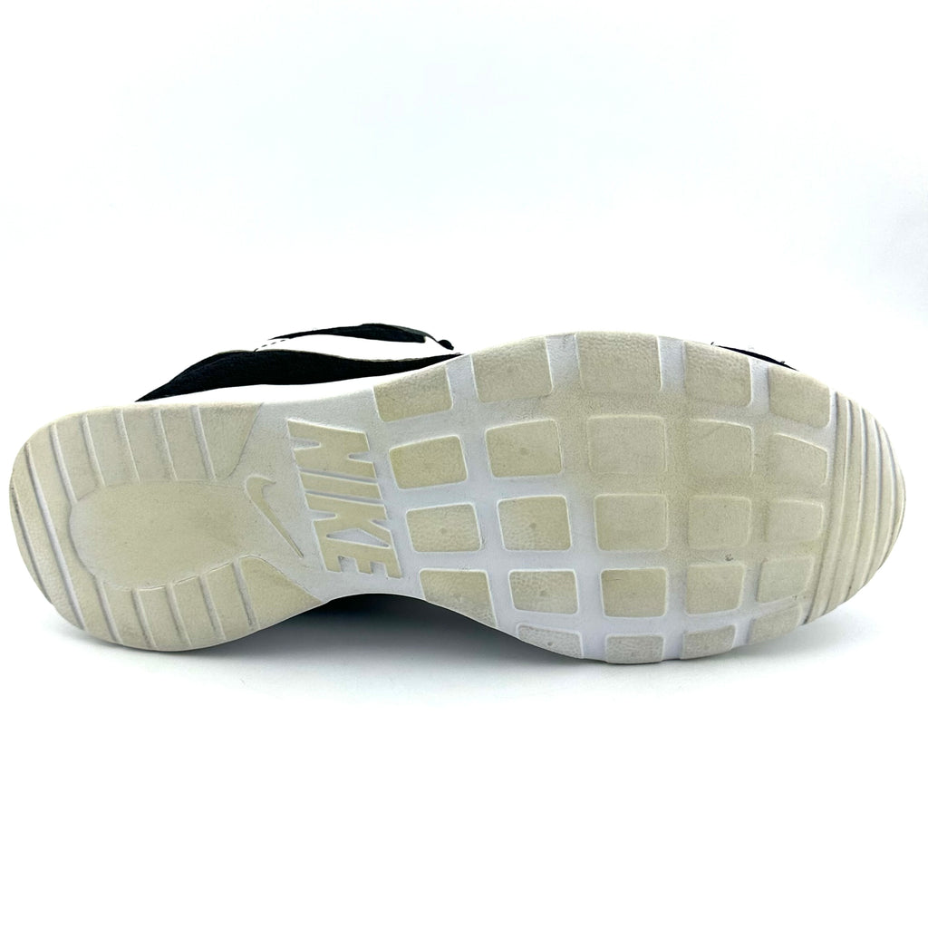 Nike Tanjun