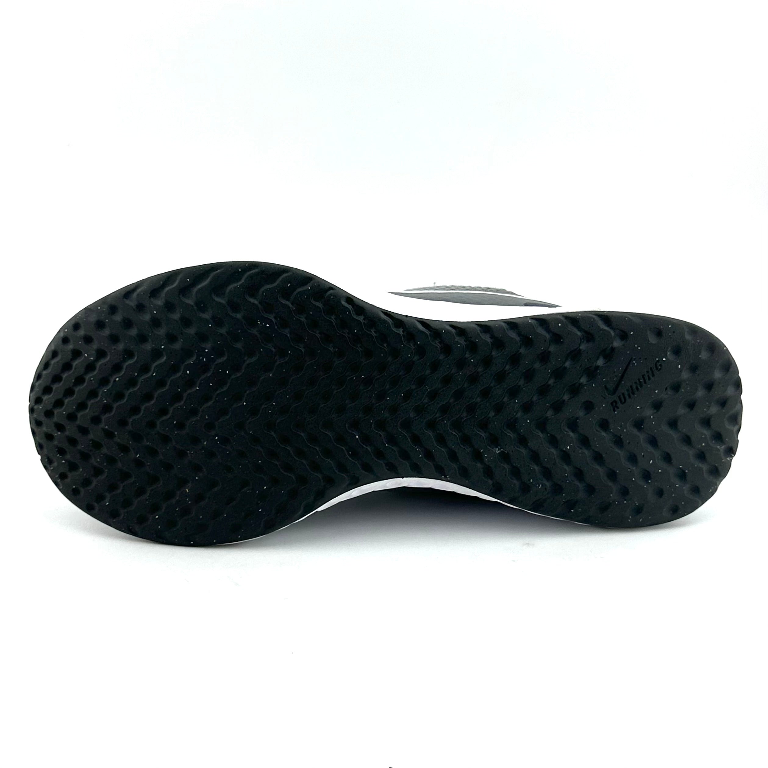Nike Revolution 5