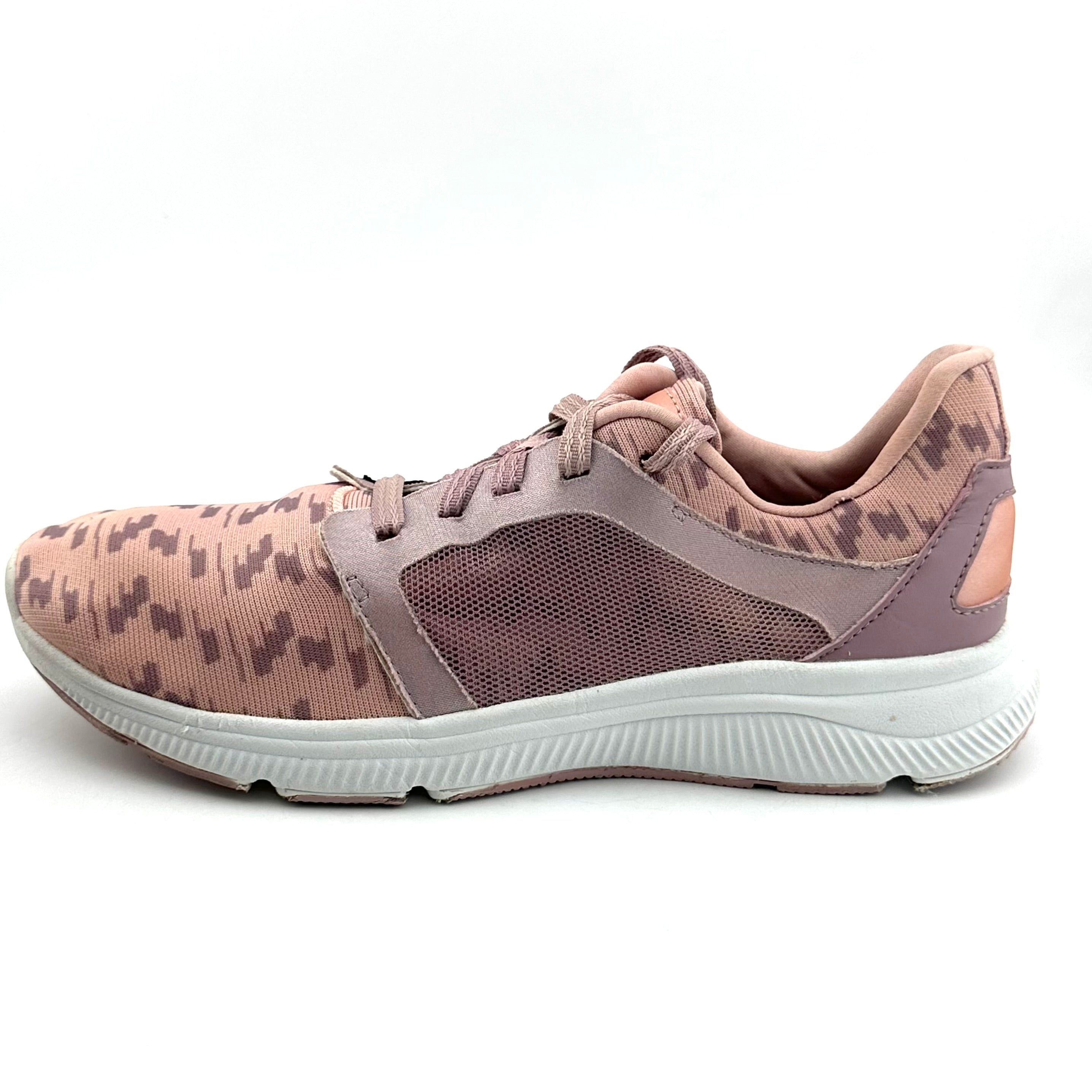 Avia Deluxe Trainer