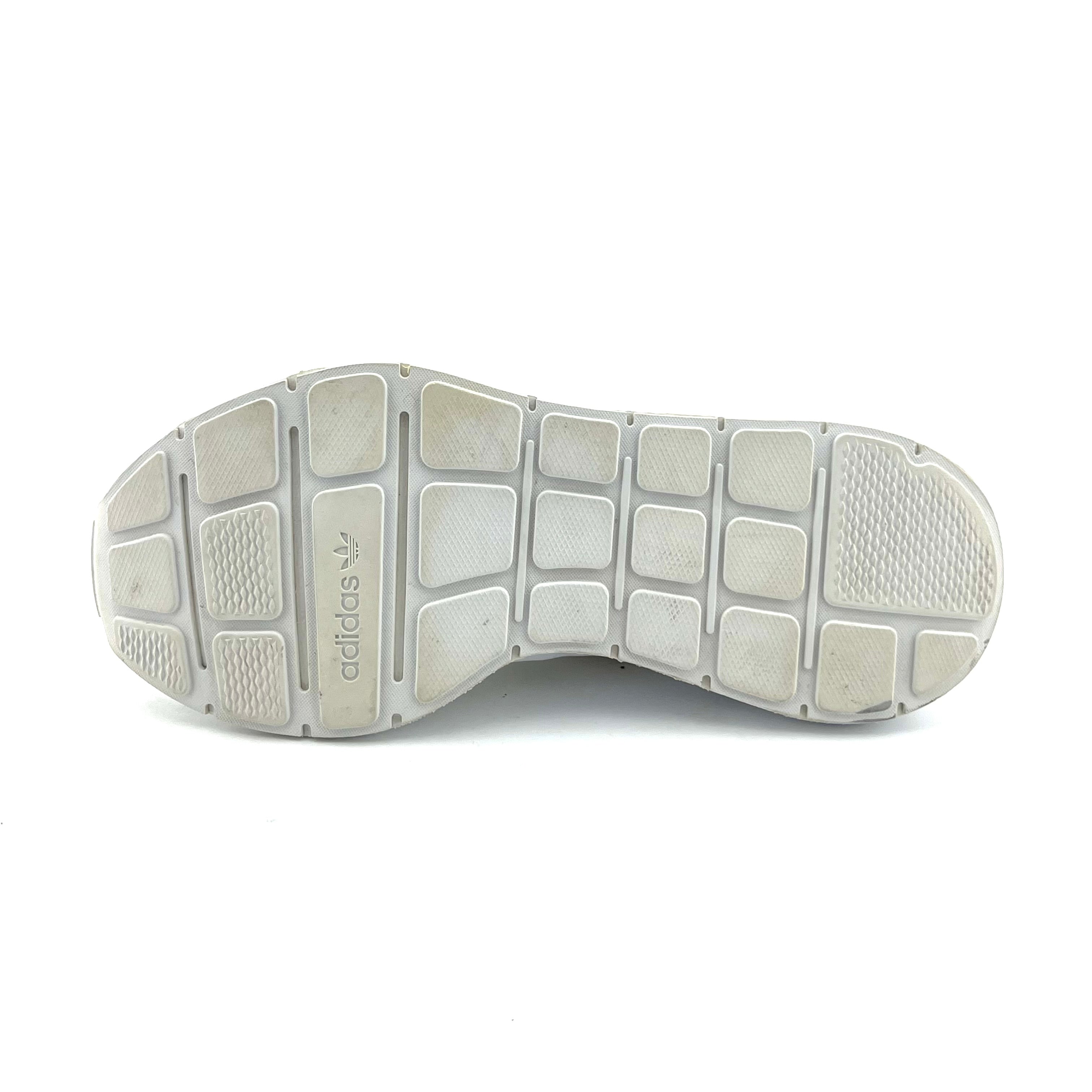 Adidas Swift Run X