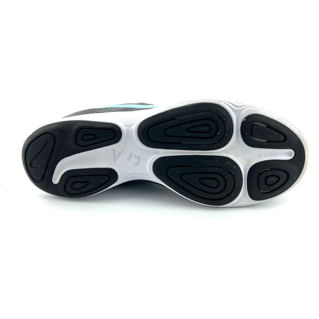 Nike Revolution 4