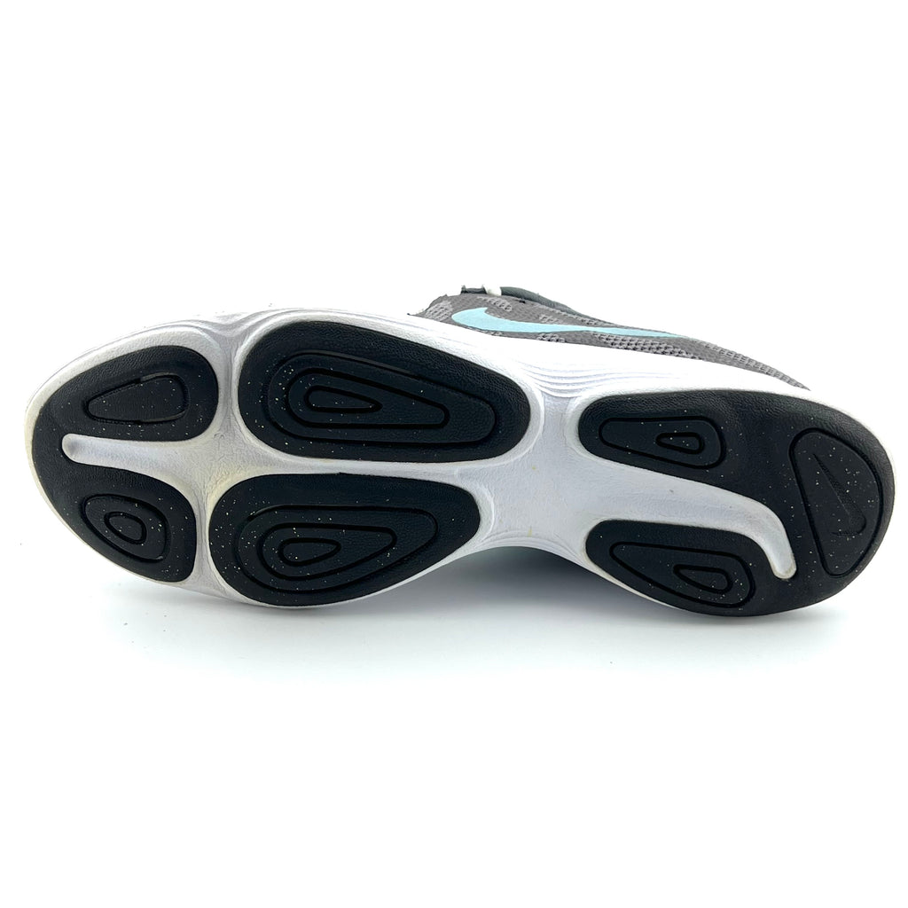 Nike Revolution 4